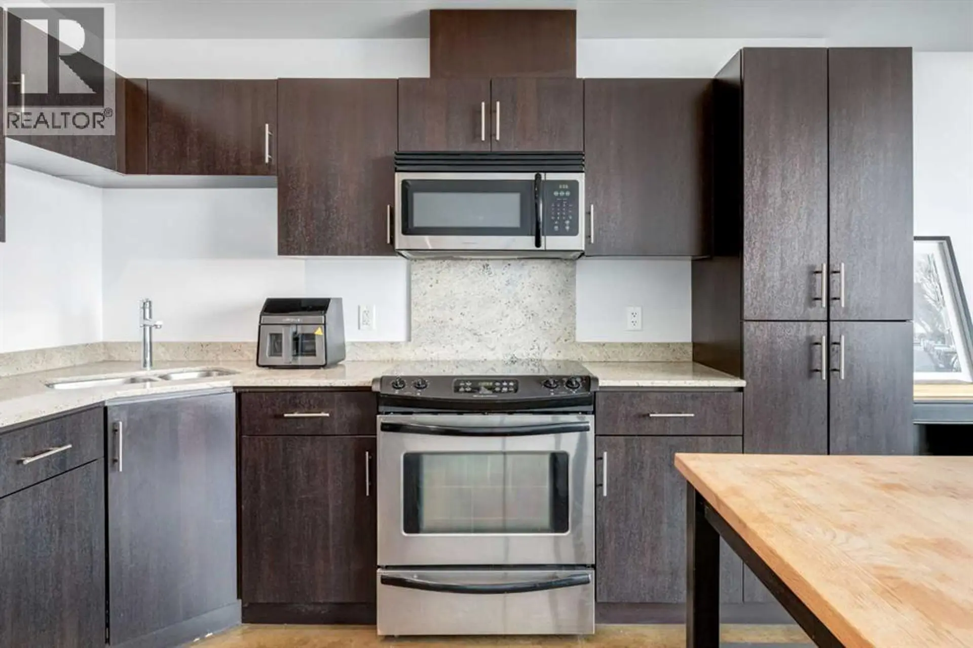 #2010 135 13 Avenue SW - Image 6