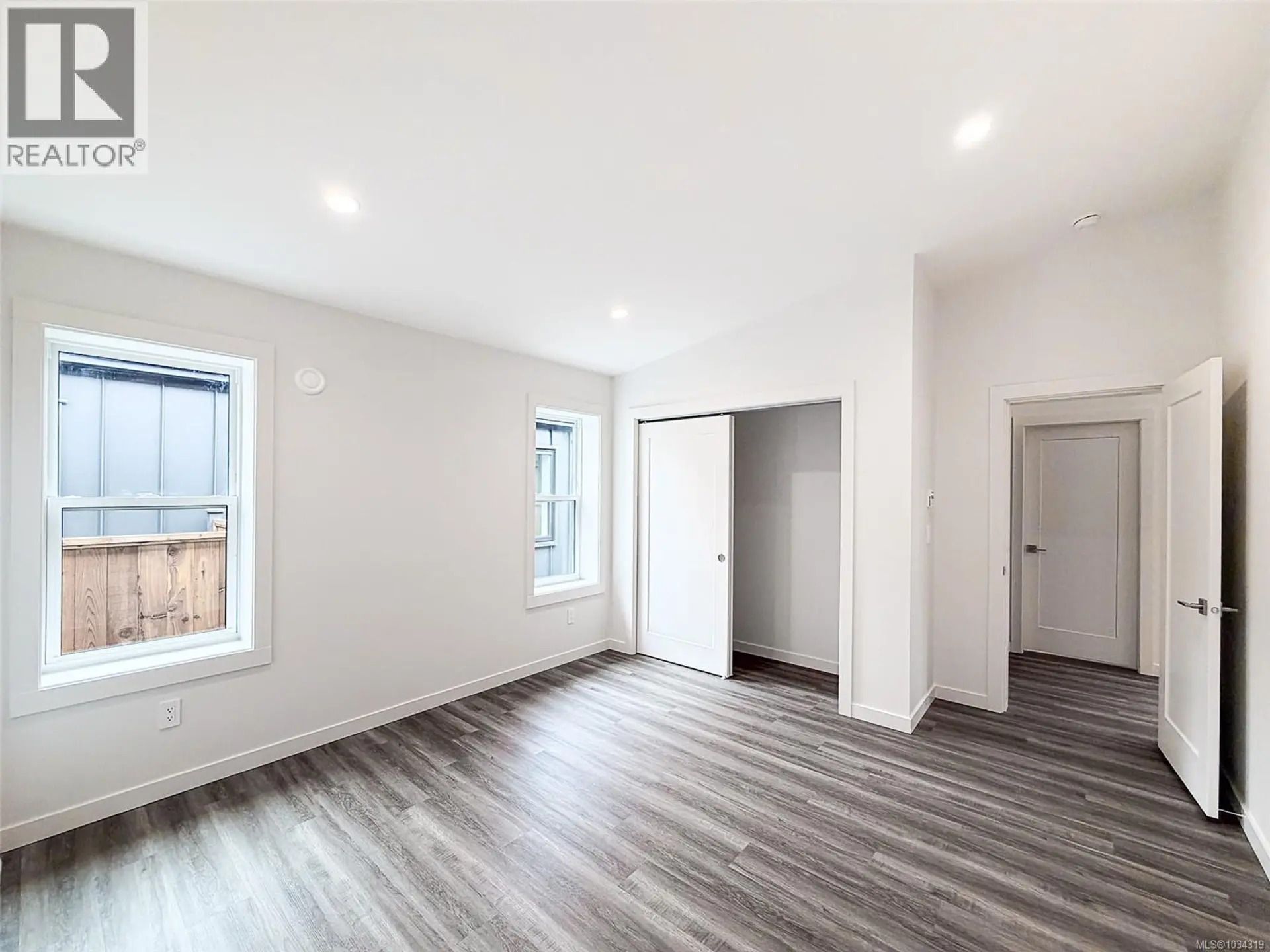 #34 3025 Royston Rd - Image 13