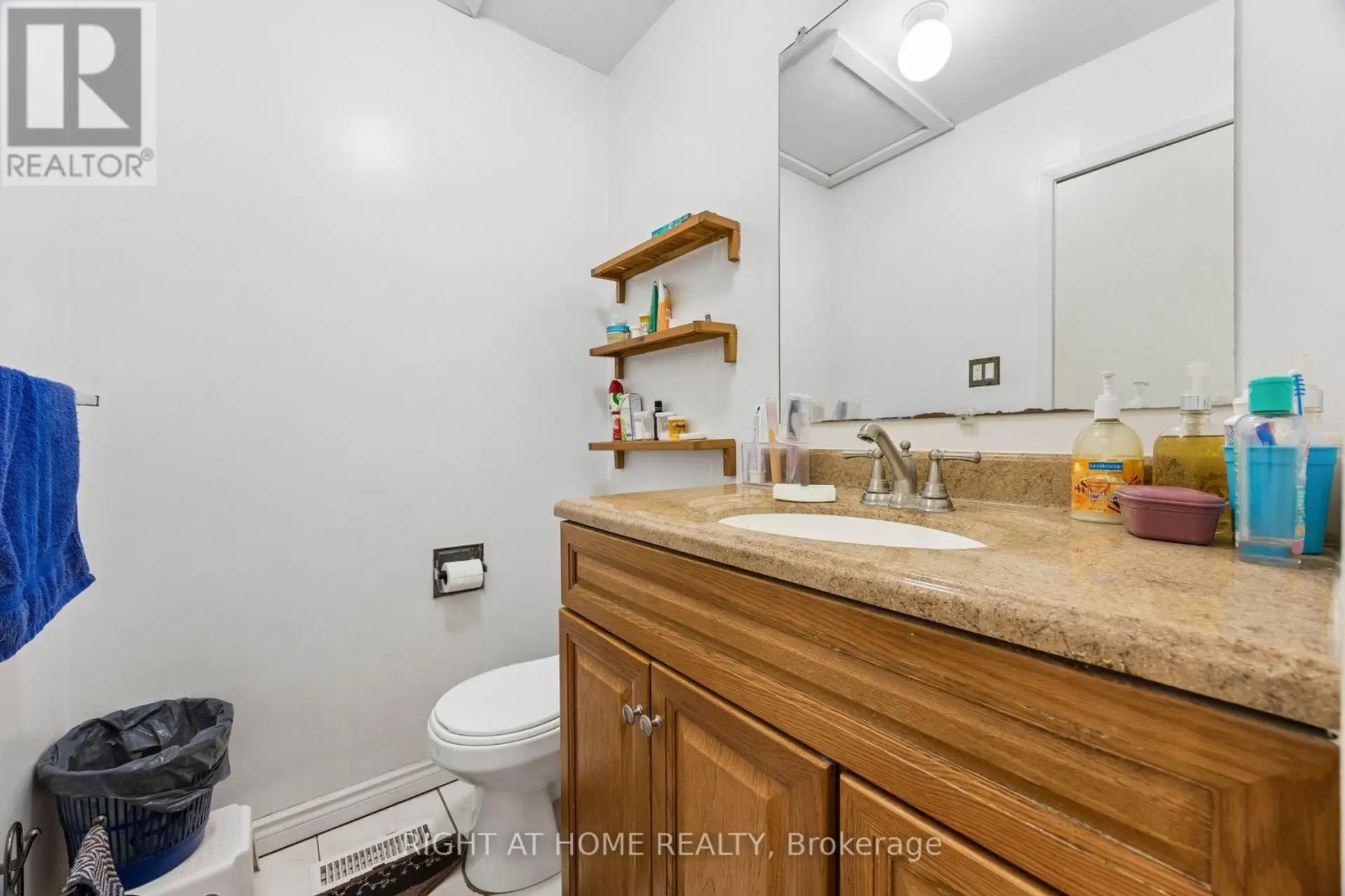 #5 2002 MARTIN GROVE ROAD - Image 13