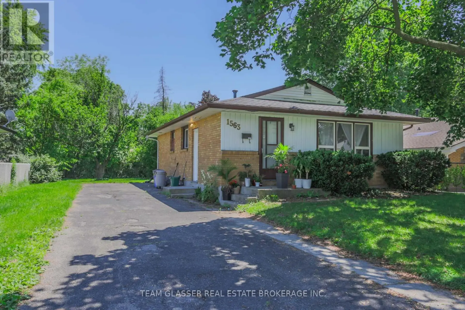 1563 DALE STREET - Image 2