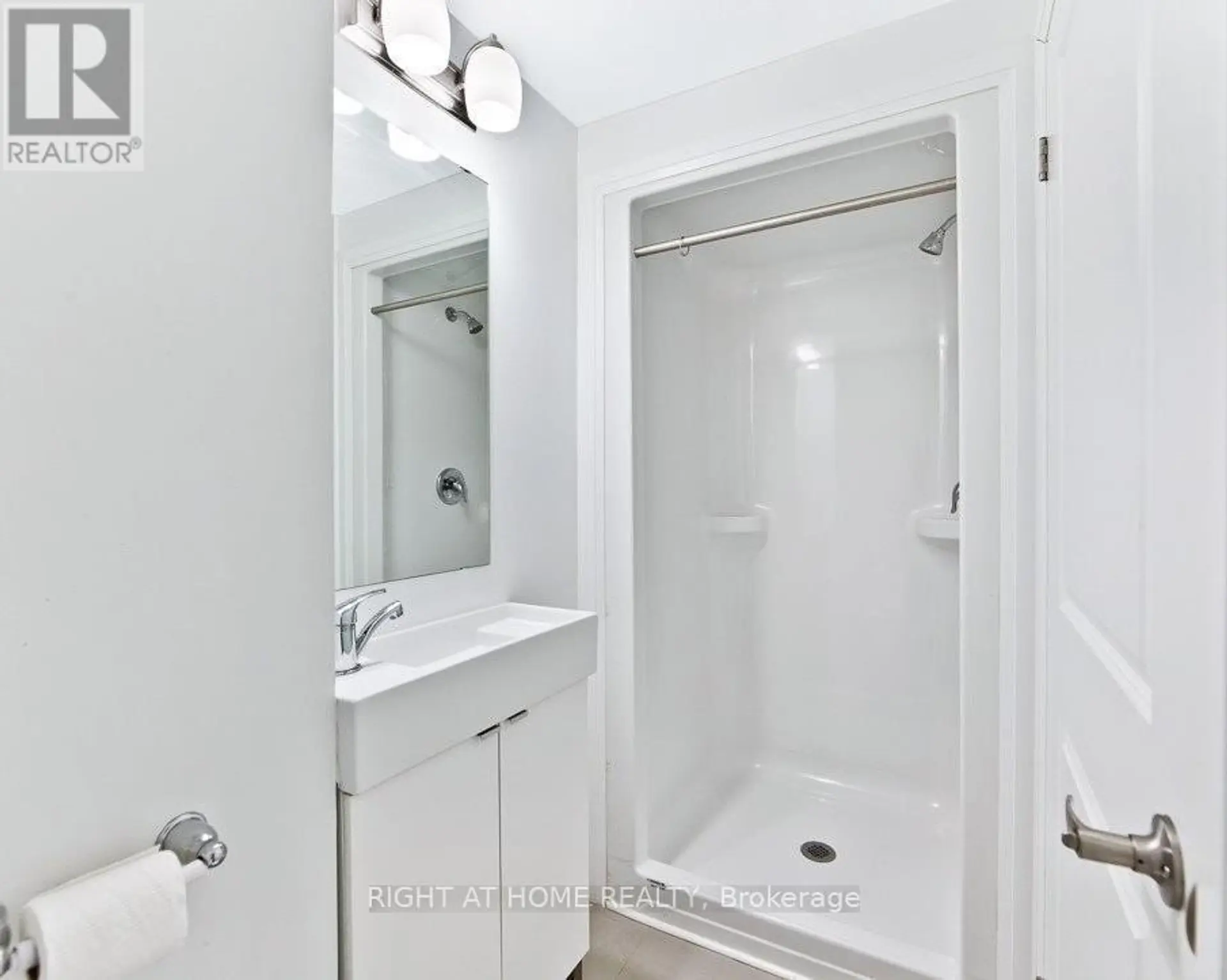 #441 1900 SIMCOE STREET N - Image 10