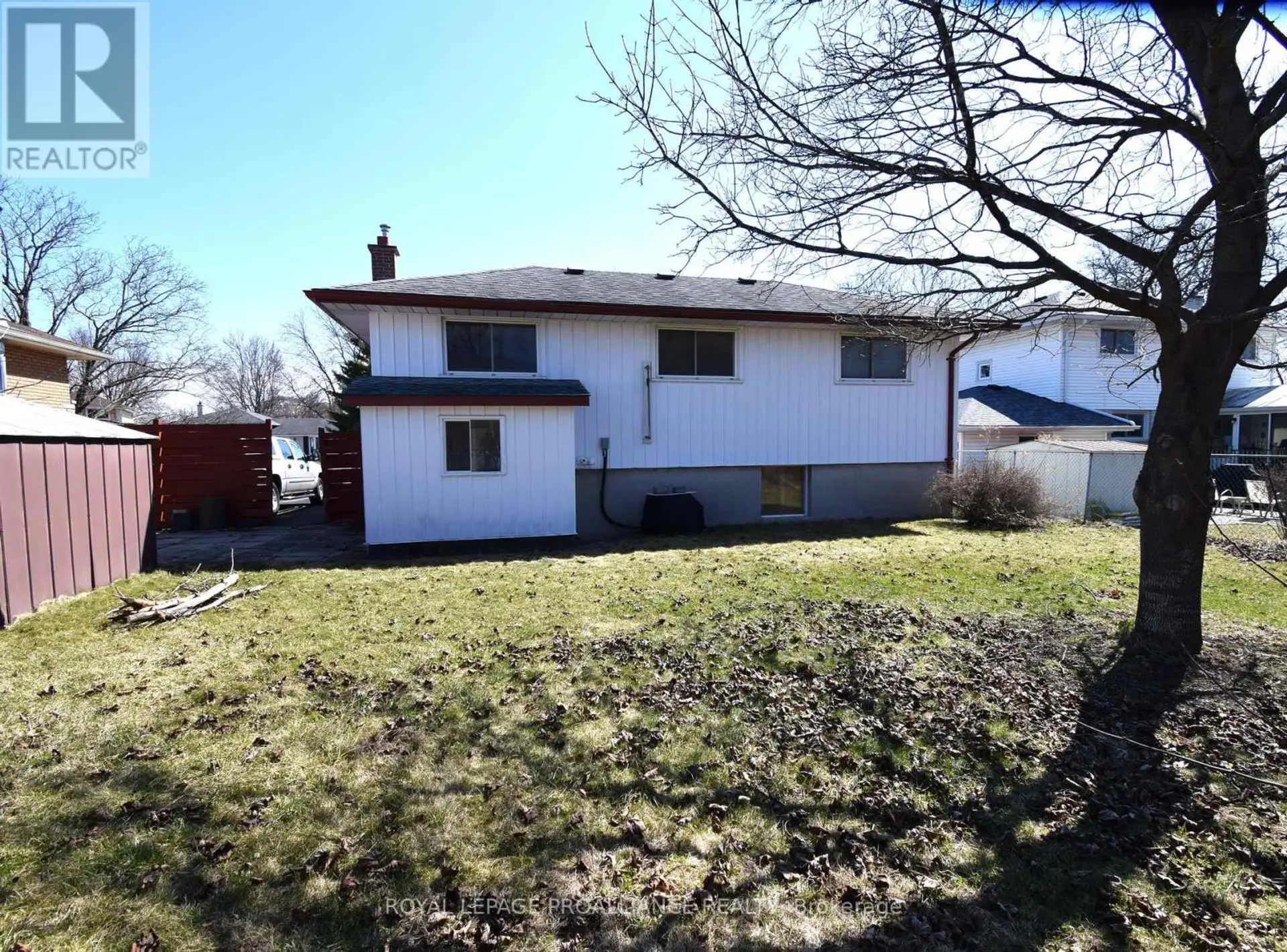 8 WALDEN CIRCLE - Image 2