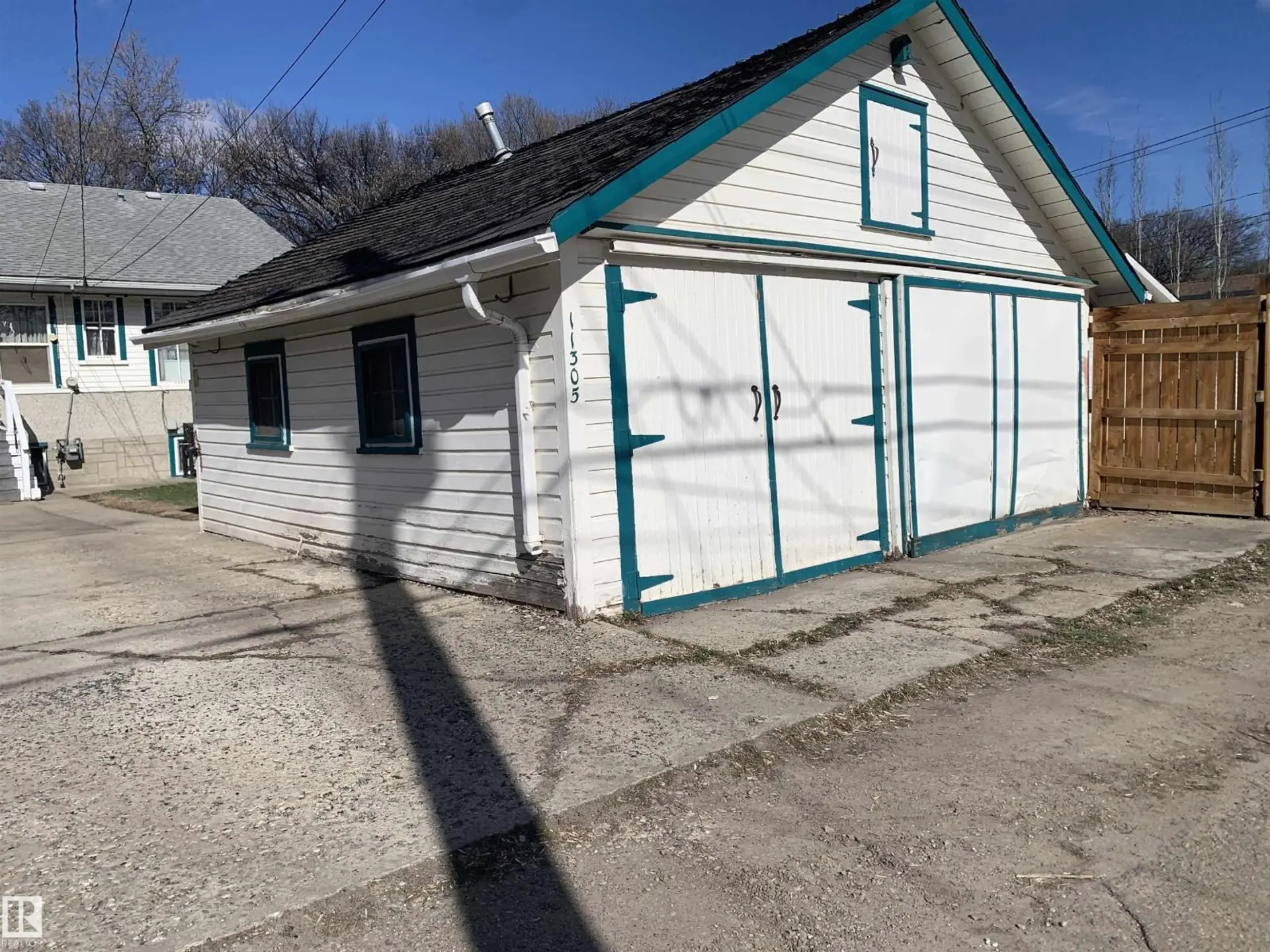 11305 89 ST NW - Image 17