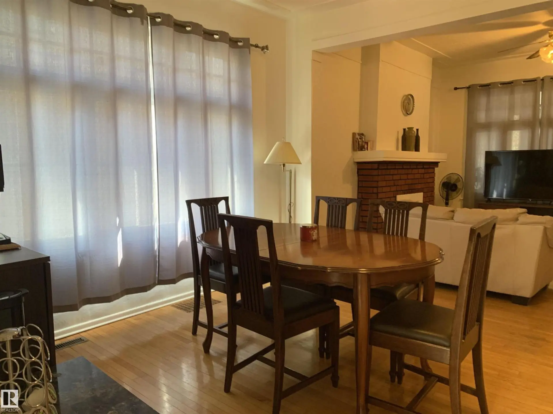 11305 89 ST NW - Image 6