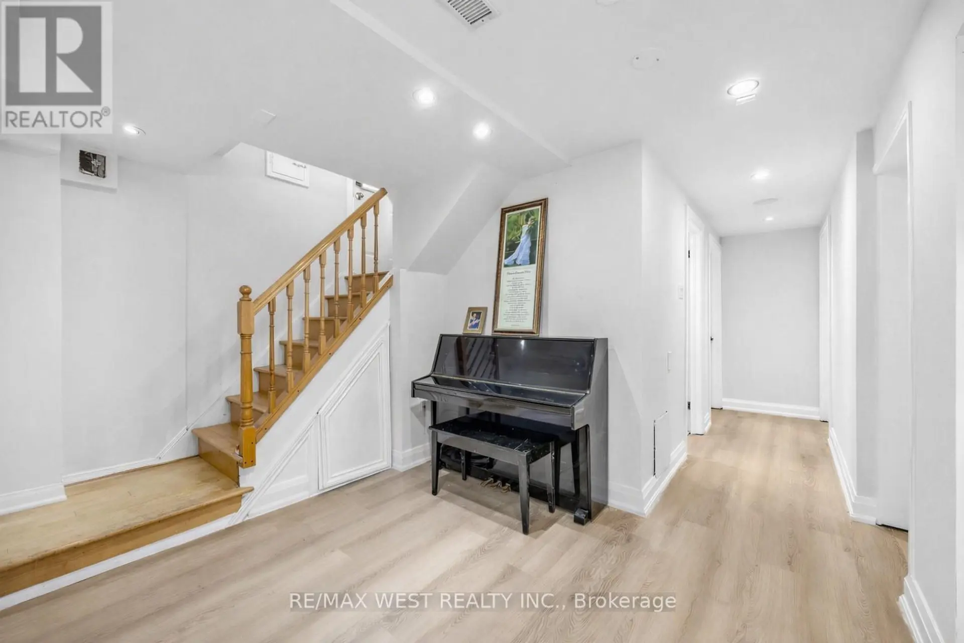 578 BELLAMY ROAD N - Image 17