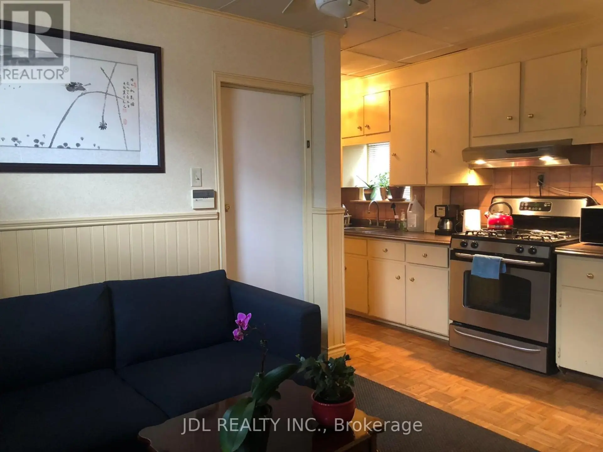 61 GUESTVILLE AVENUE - Image 12