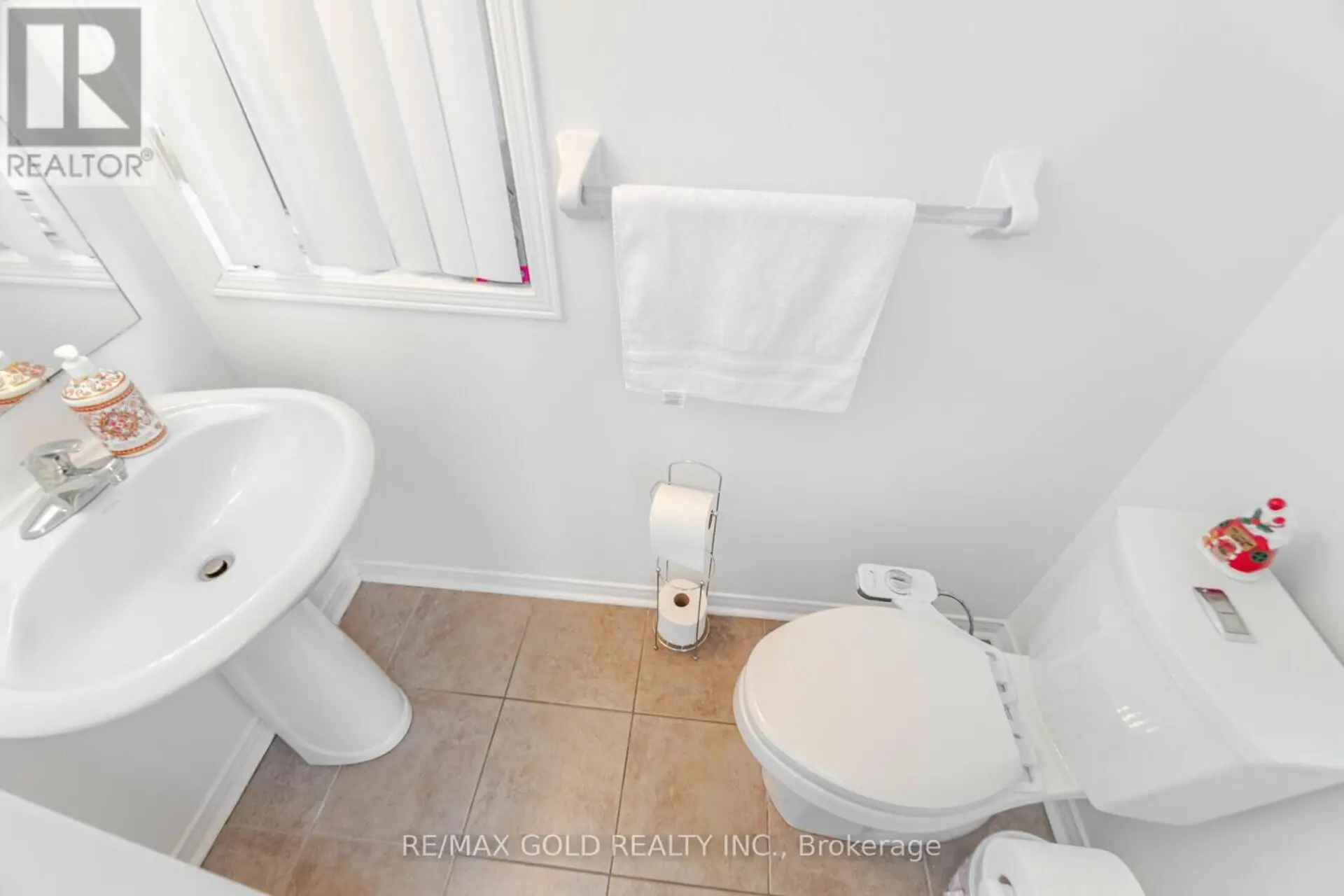 #142 60 FAIRWOOD CIRCLE - Image 7