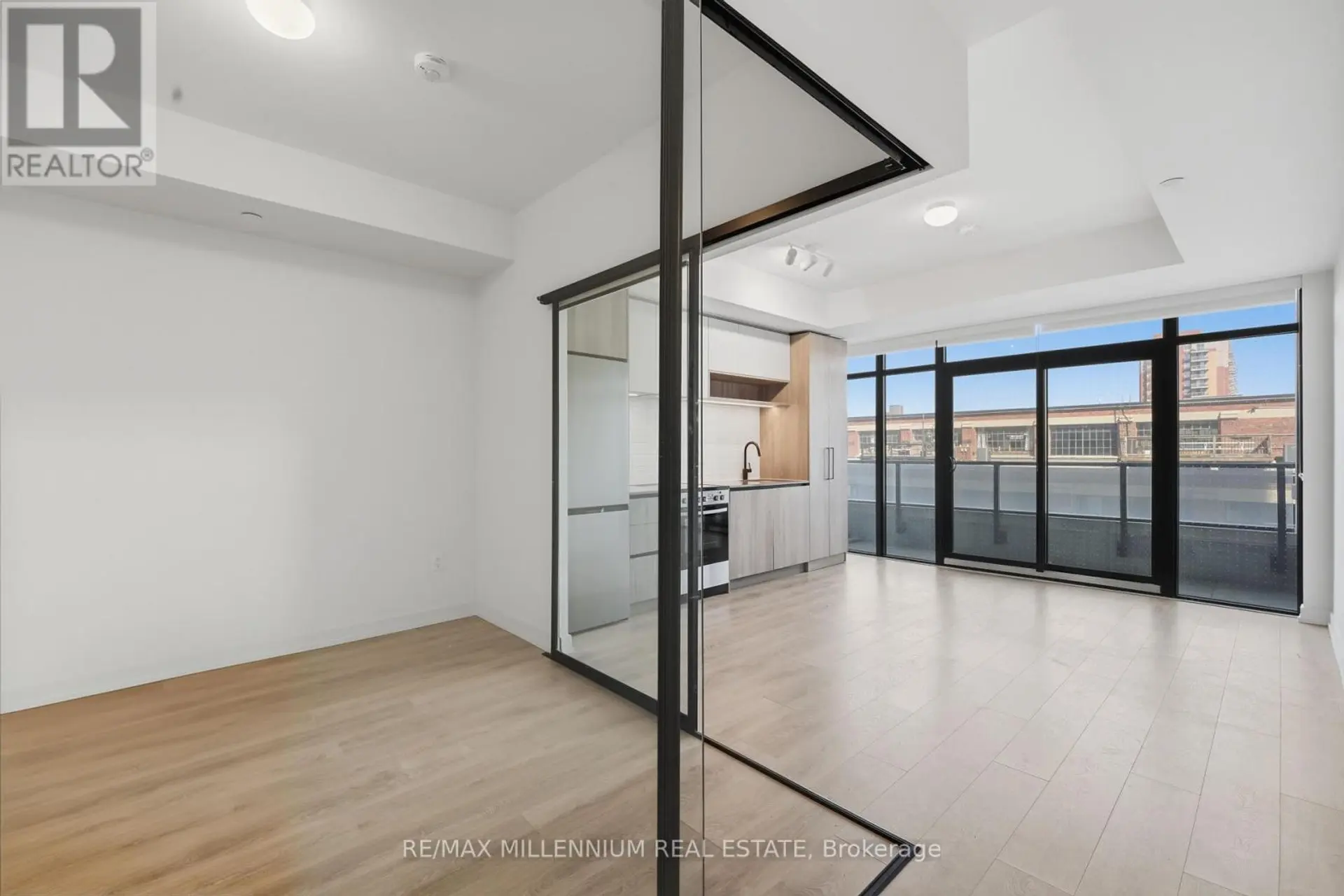 #314 181 STERLING ROAD - Image 6