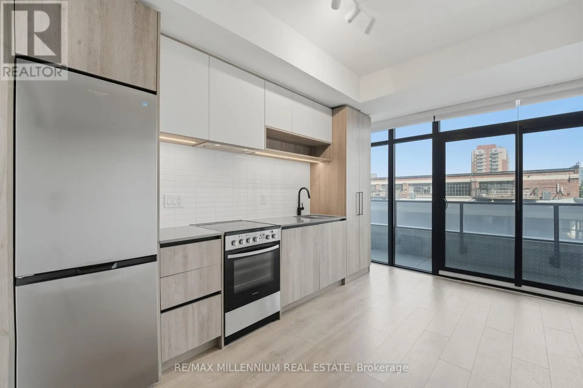 #314 181 STERLING ROAD - Image 8