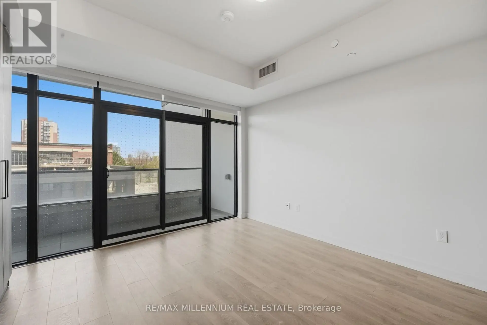 #314 181 STERLING ROAD - Image 9