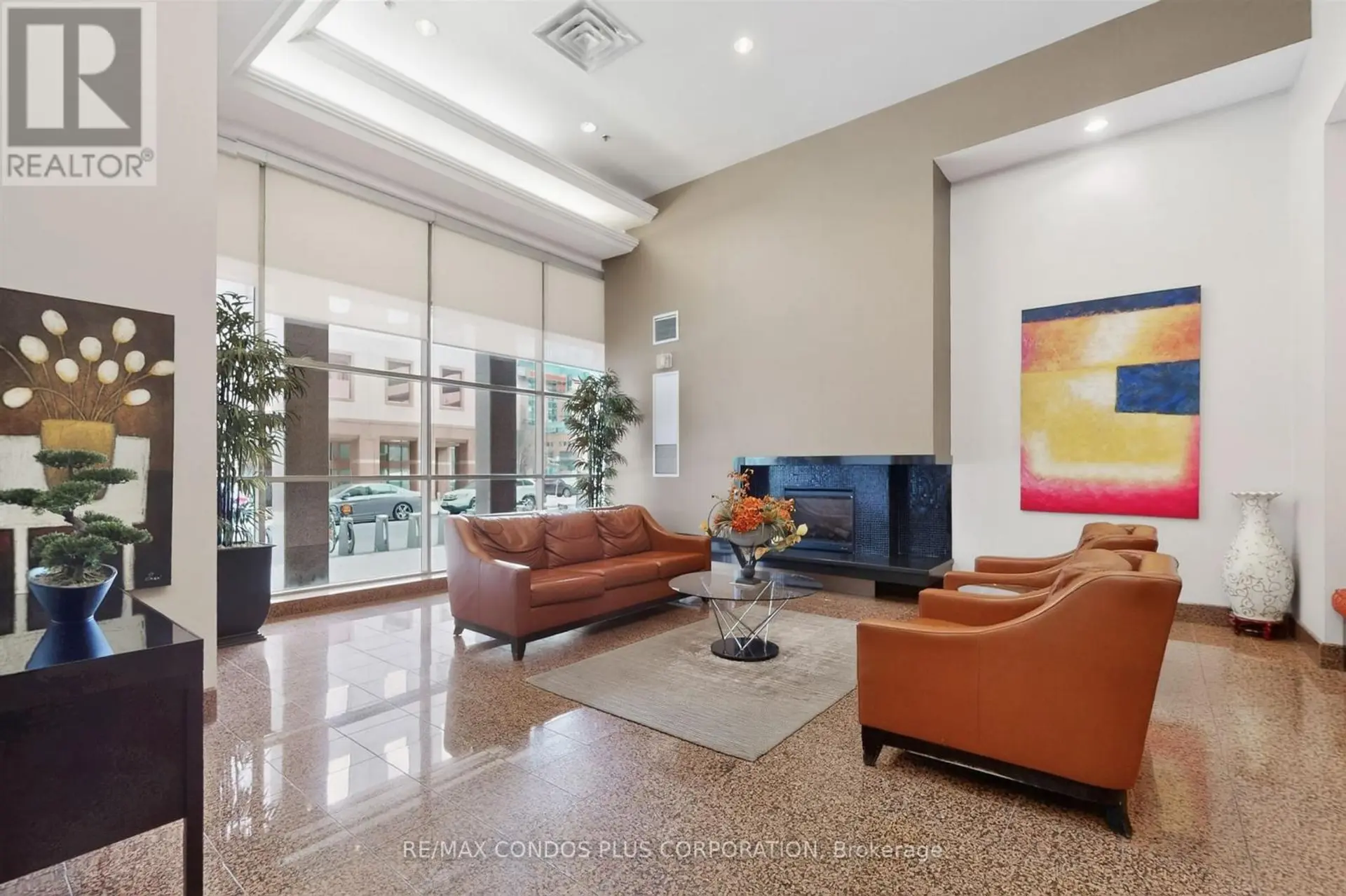 #1601 736 BAY STREET - Image 18