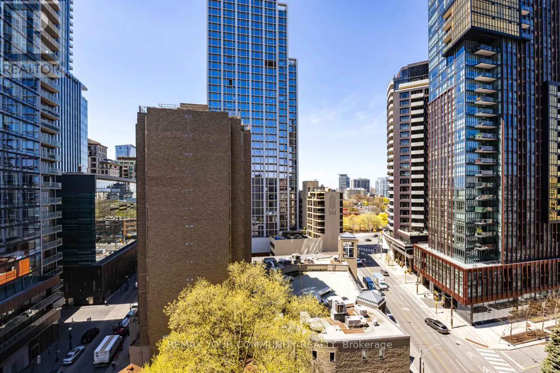 #1108 8 SCOLLARD STREET - Image 17