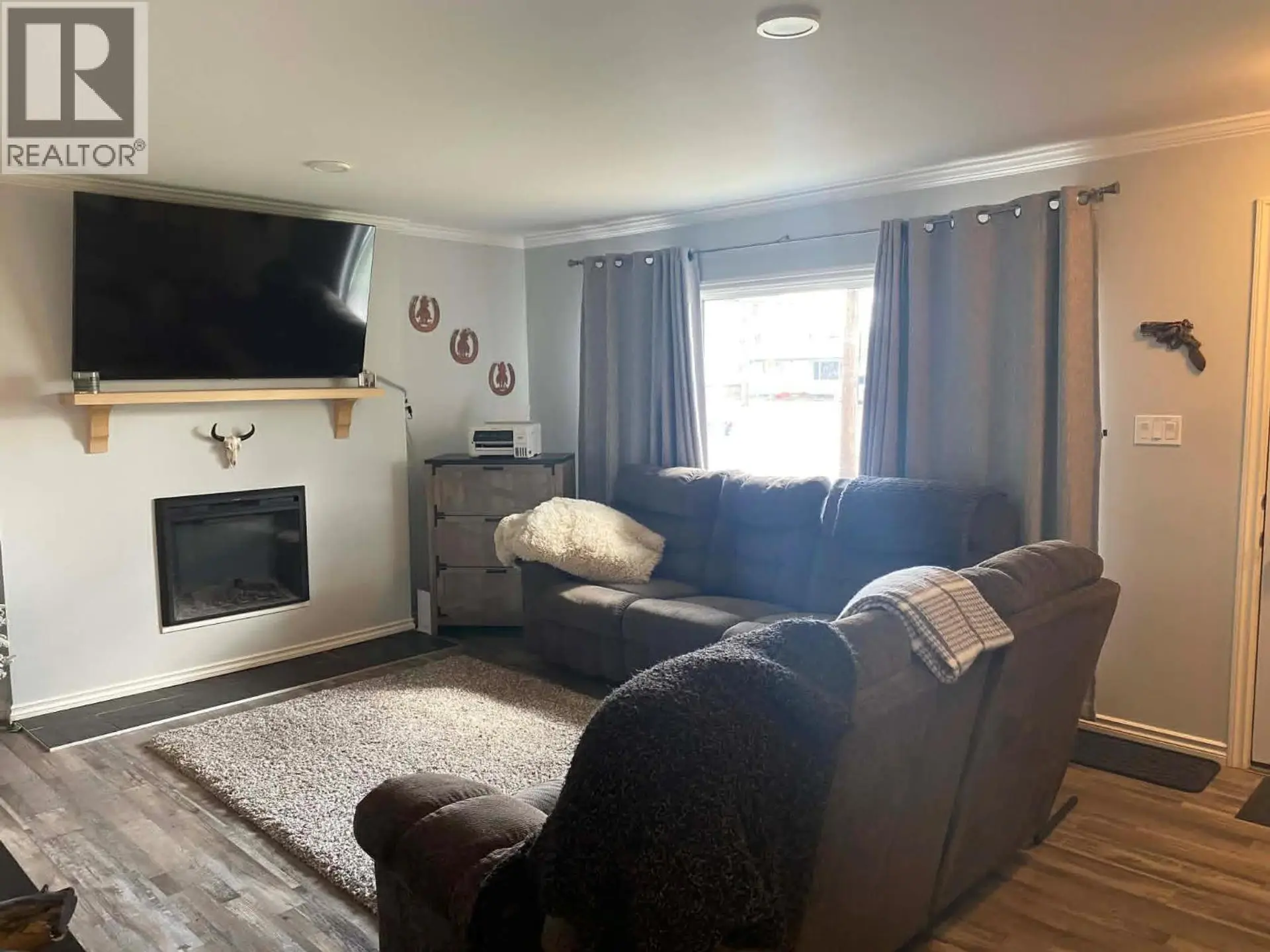 4616 50 Avenue - Image 4
