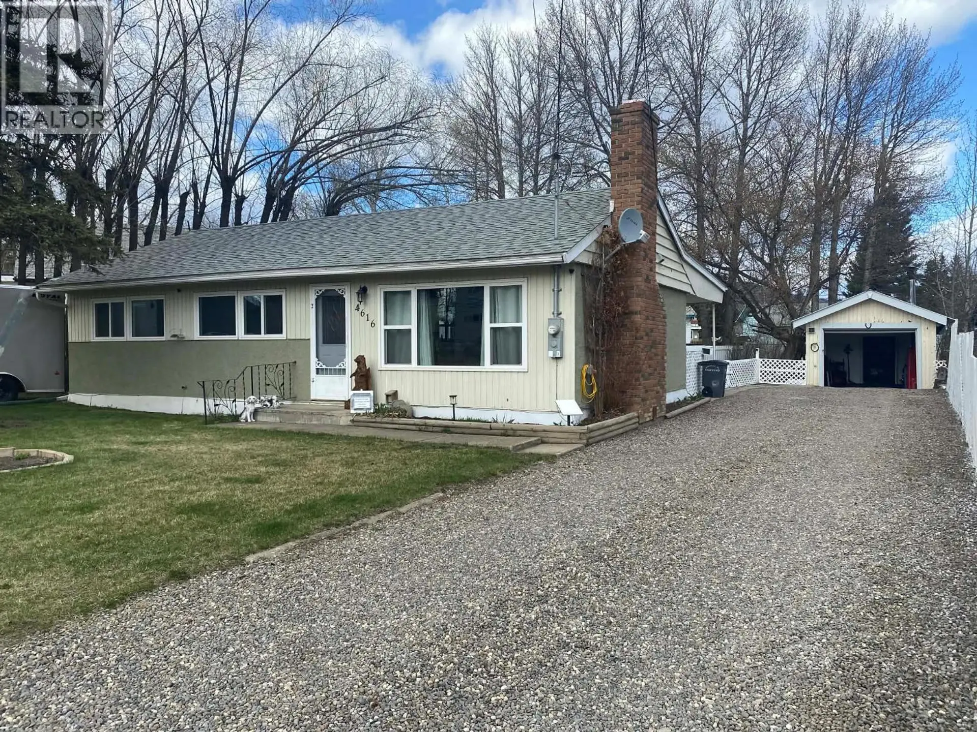 4616 50 Avenue - Image 1