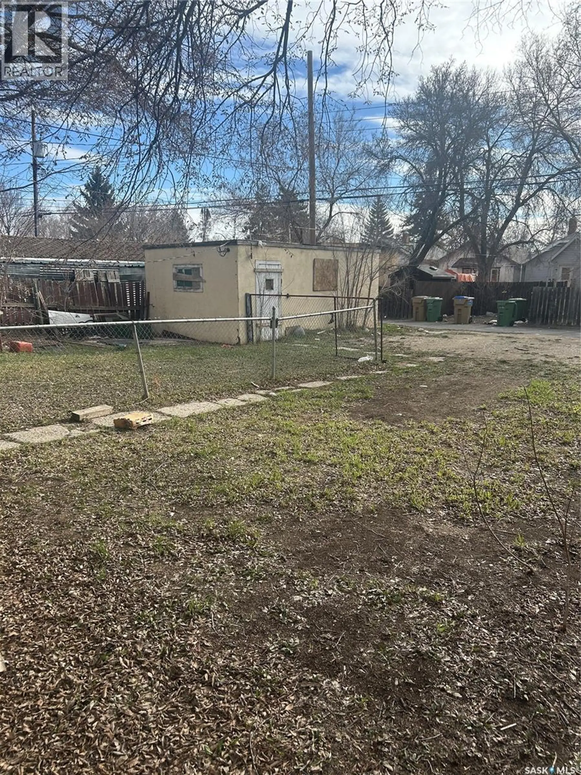 1133 Elphinstone STREET - Image 2