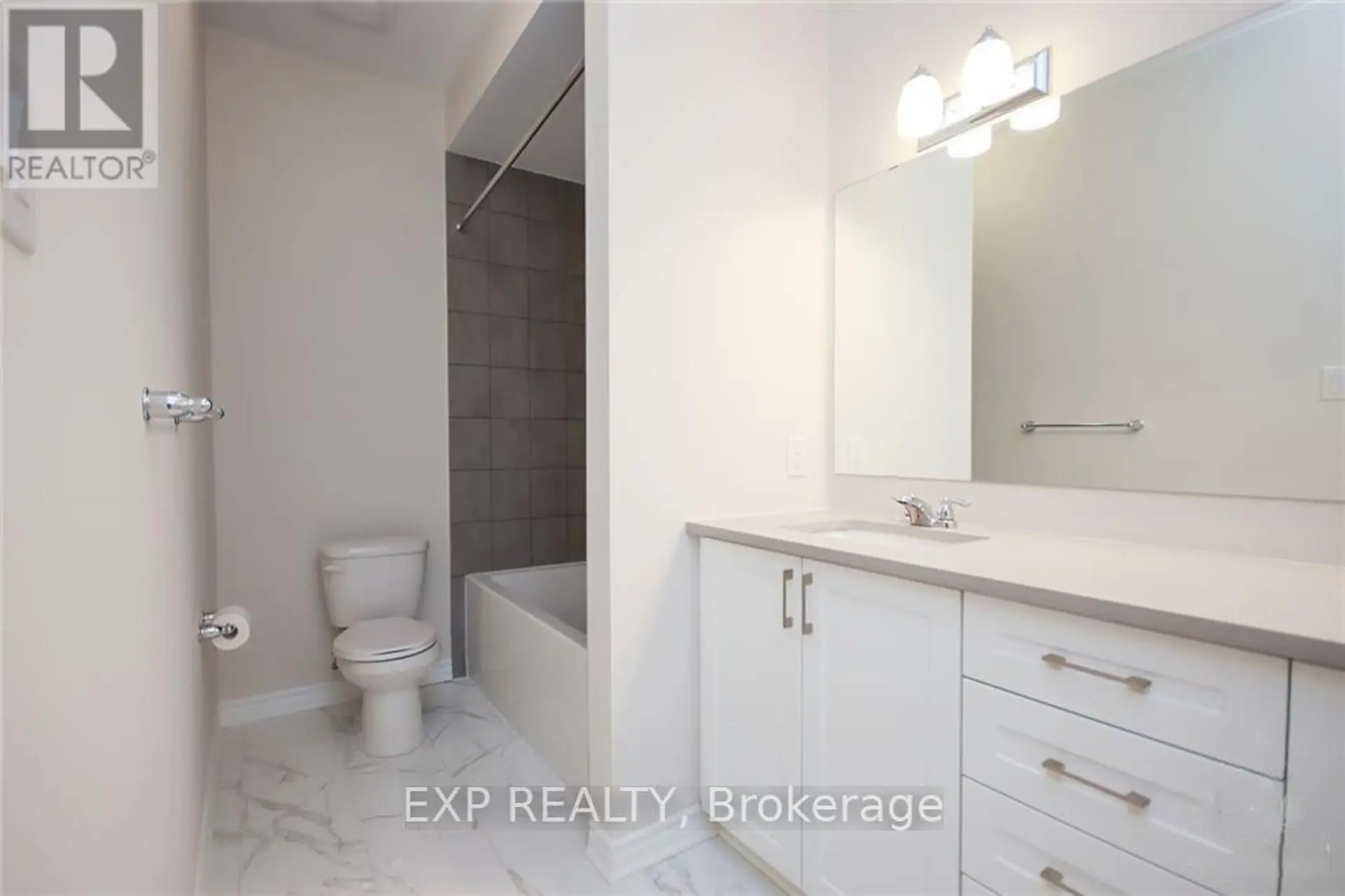 808 MIKINAK ROAD - Image 15