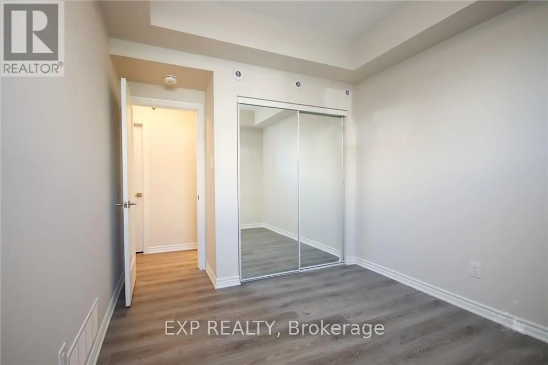 808 MIKINAK ROAD - Image 16