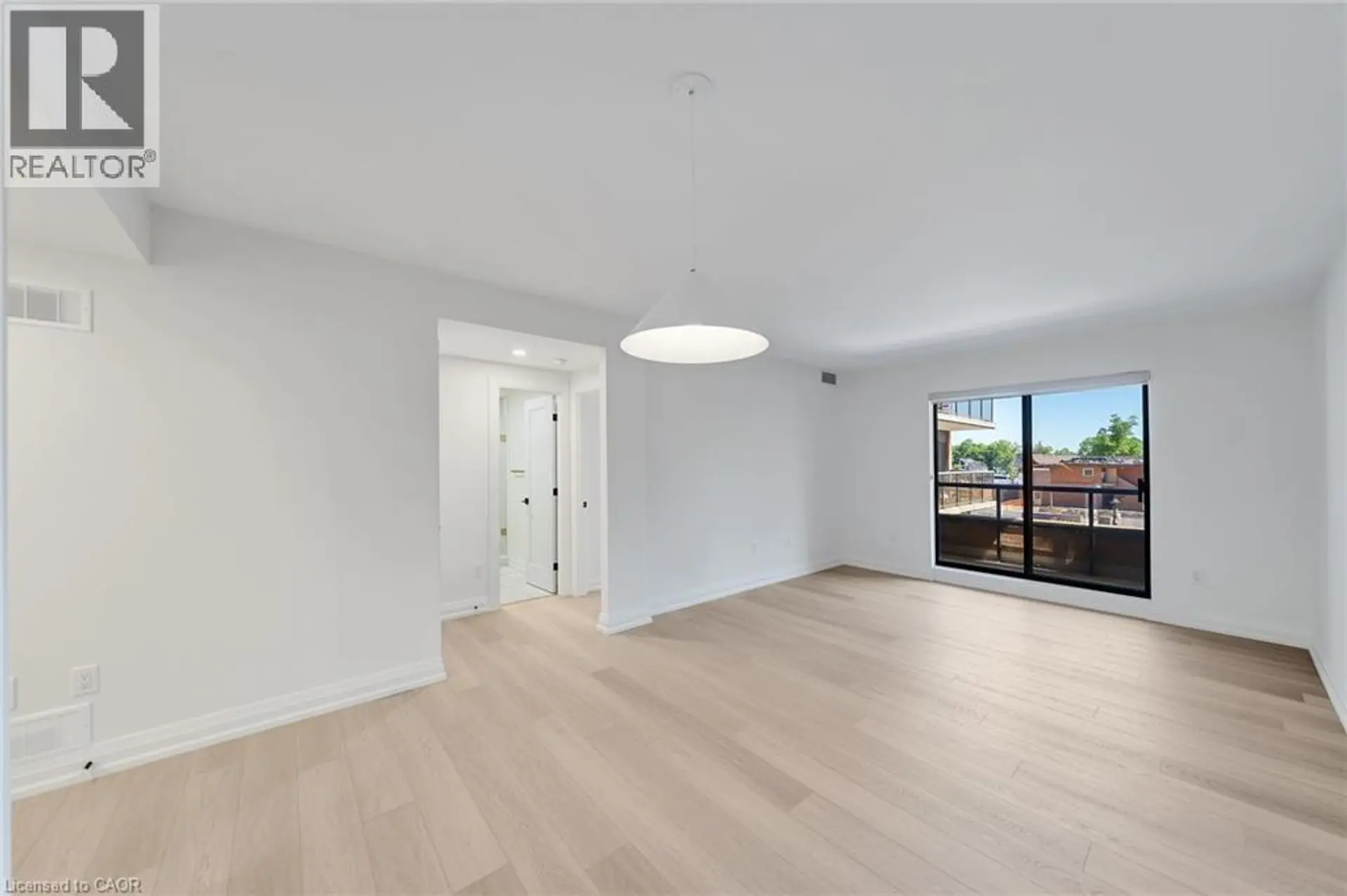 #303 102 BRONTE Road - Image 6