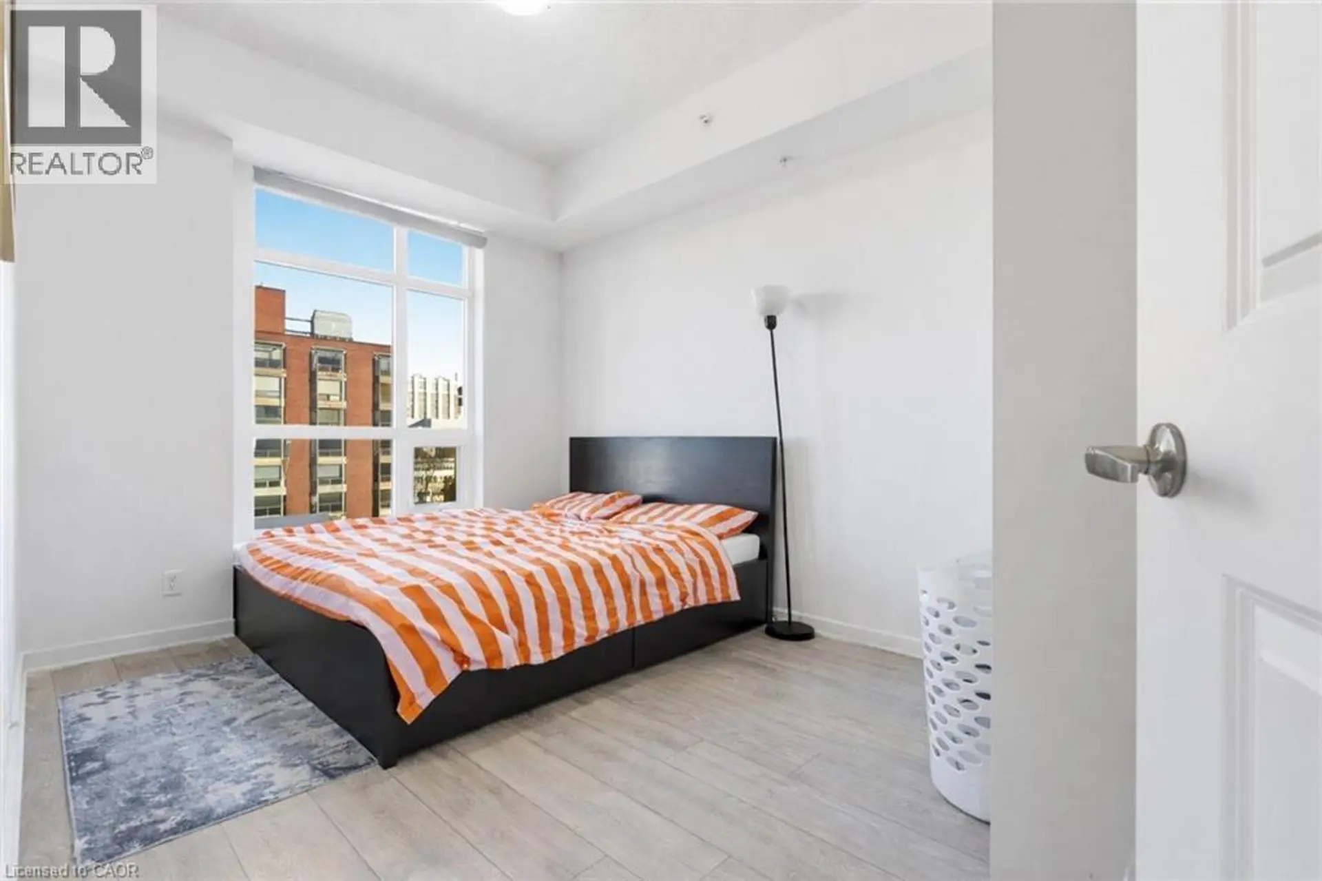 #807 81 ROBINSON Street - Image 7