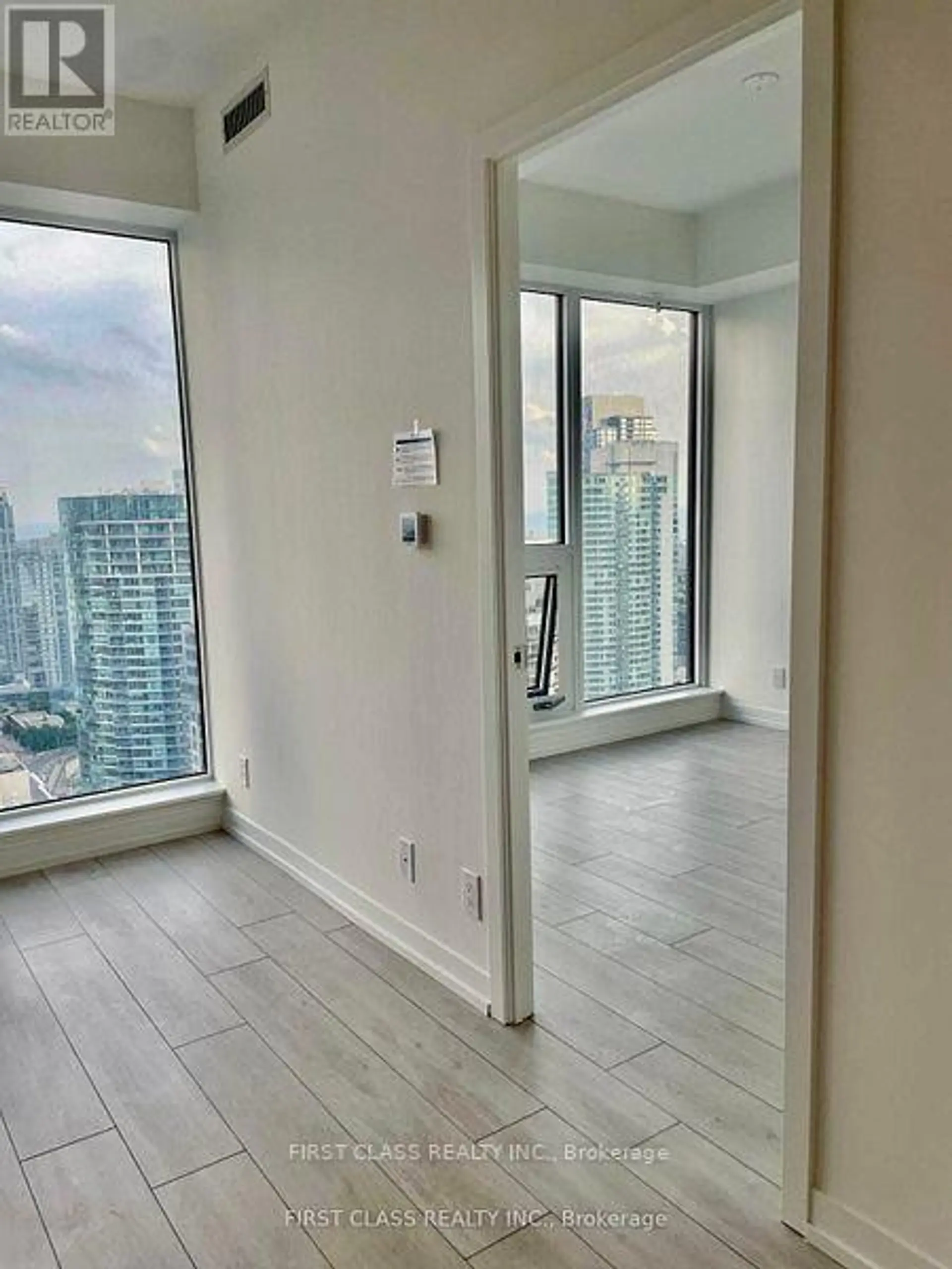 #3215 55 MERCER STREET - Image 3