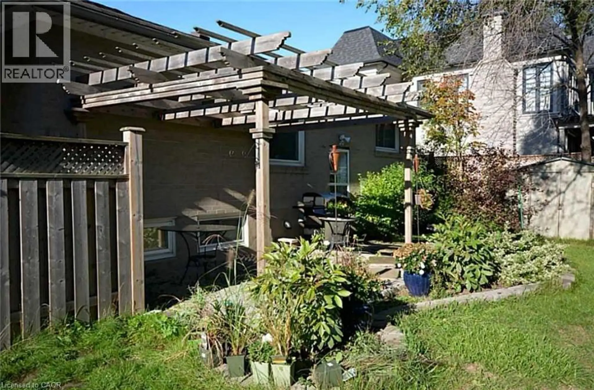 469 SCARSDALE Crescent - Image 11