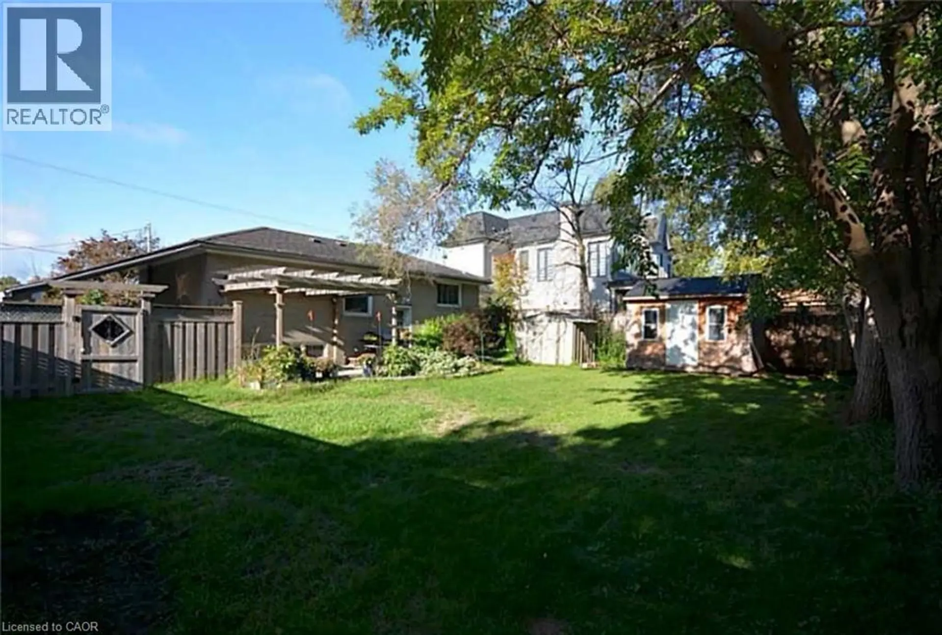 469 SCARSDALE Crescent - Image 13