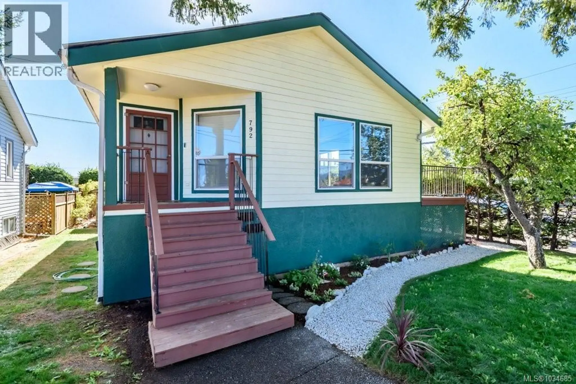 792 12th St - Image 1