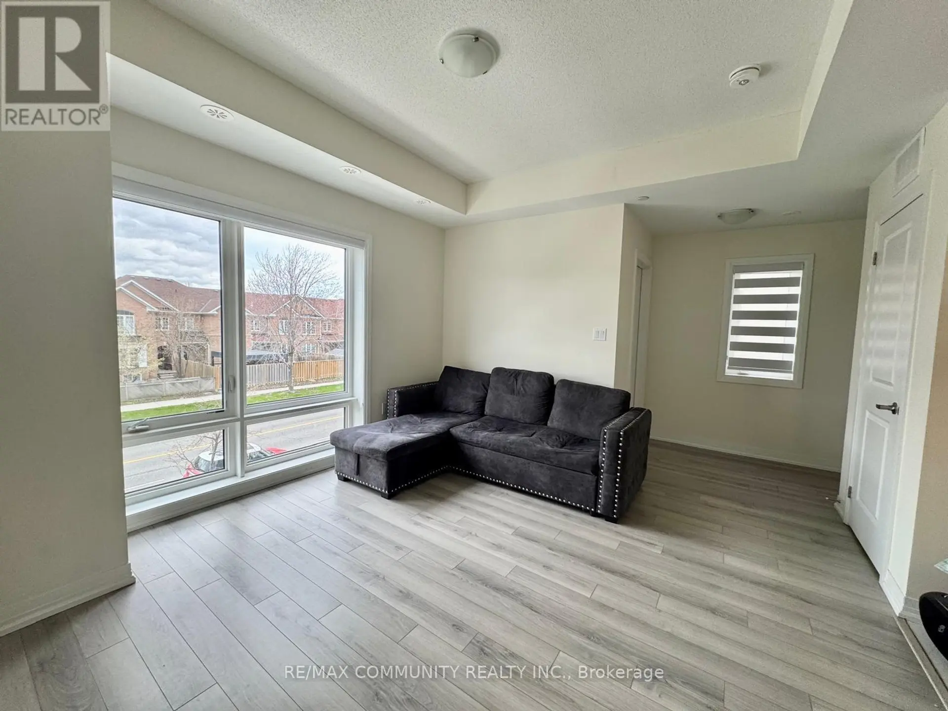 #23 245 MCLEVIN AVENUE - Image 5