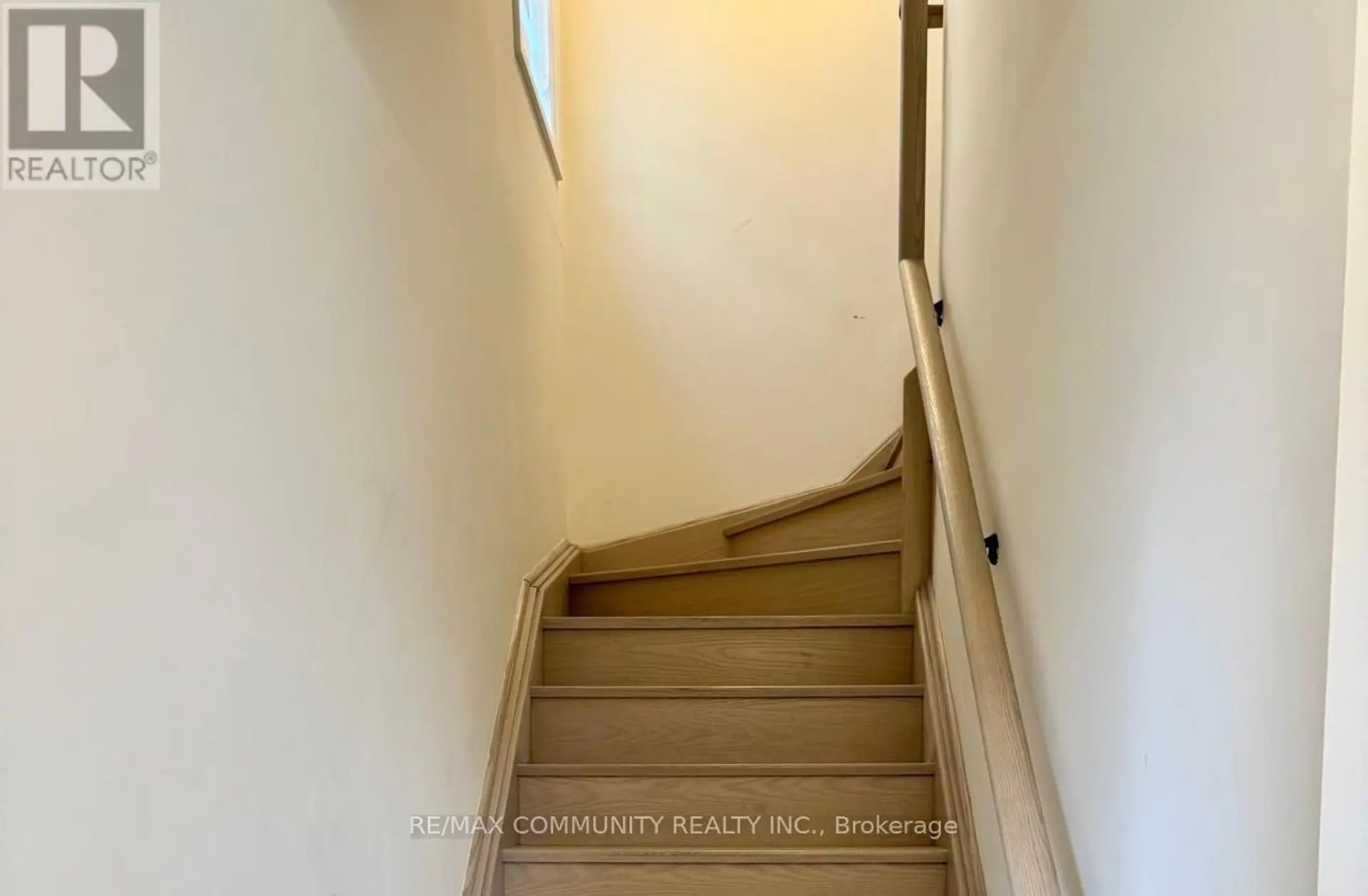 #23 245 MCLEVIN AVENUE - Image 7