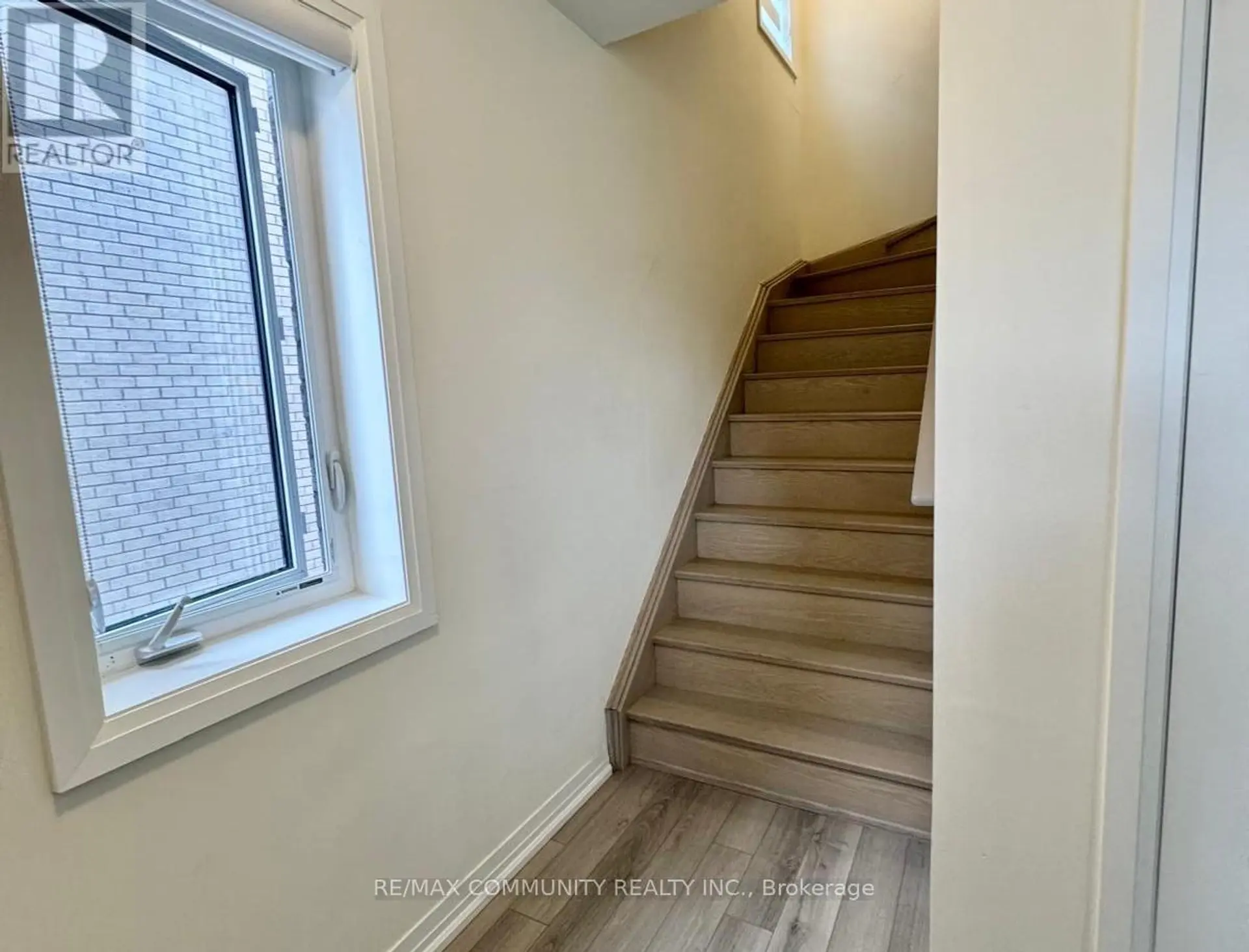 #23 245 MCLEVIN AVENUE - Image 8