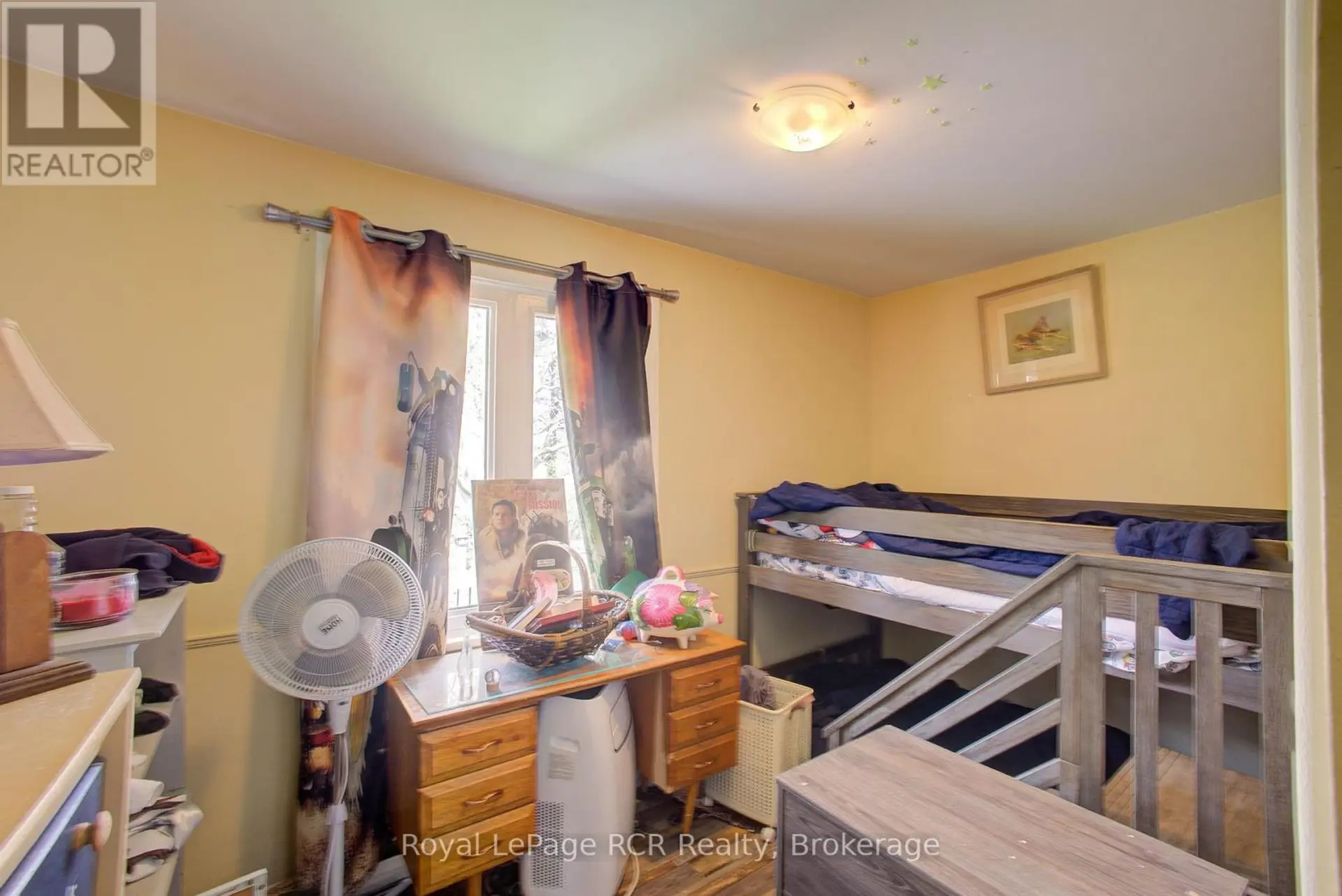460 DOMVILLE STREET - Image 17