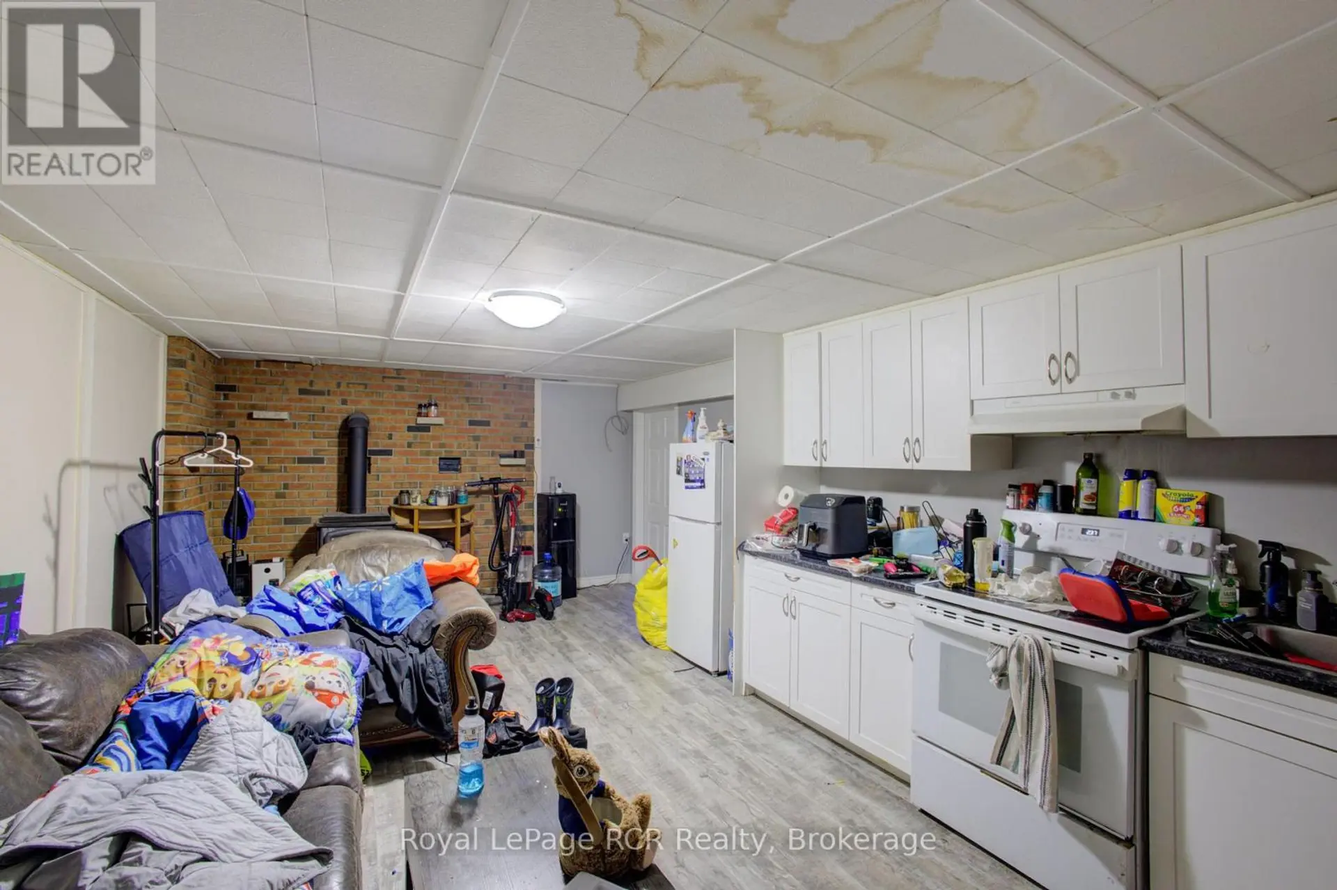 460 DOMVILLE STREET - Image 18