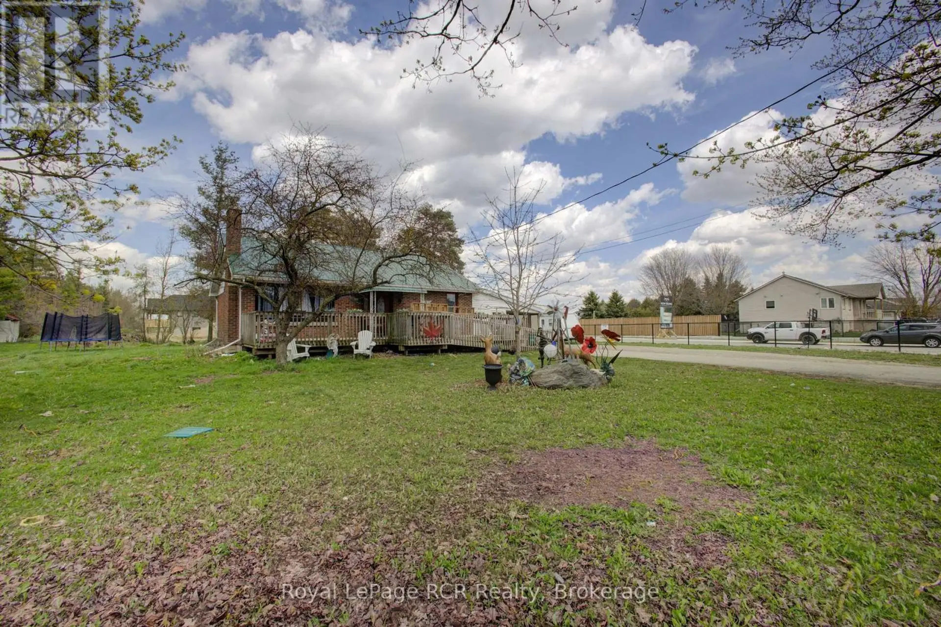 460 DOMVILLE STREET - Image 2
