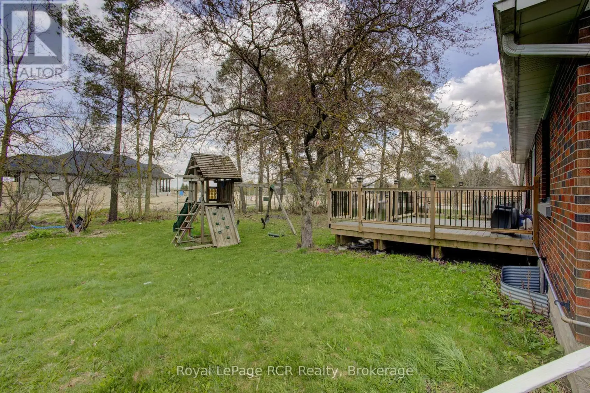 460 DOMVILLE STREET - Image 6