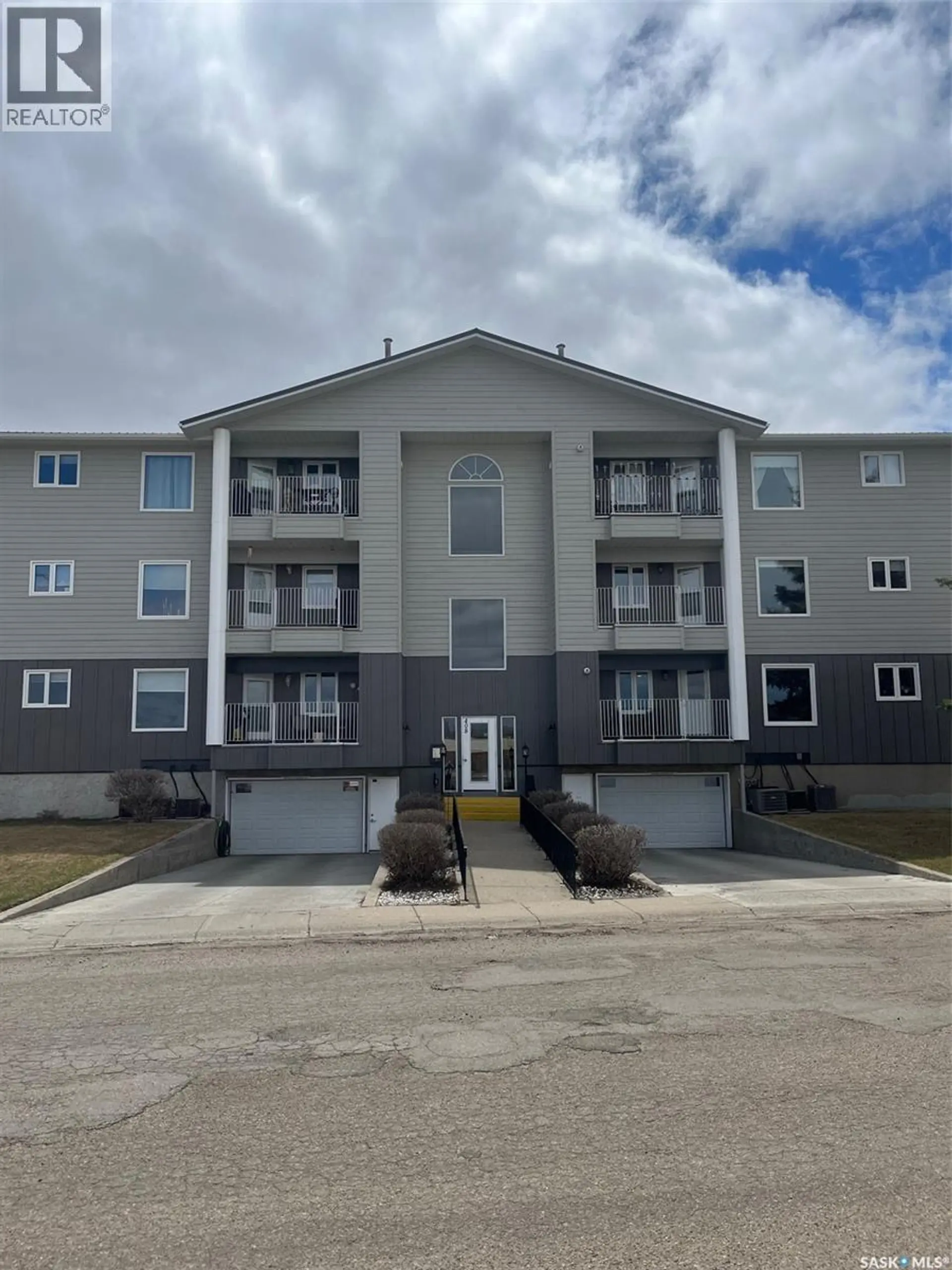 #304 408 Heritage DRIVE - Image 1