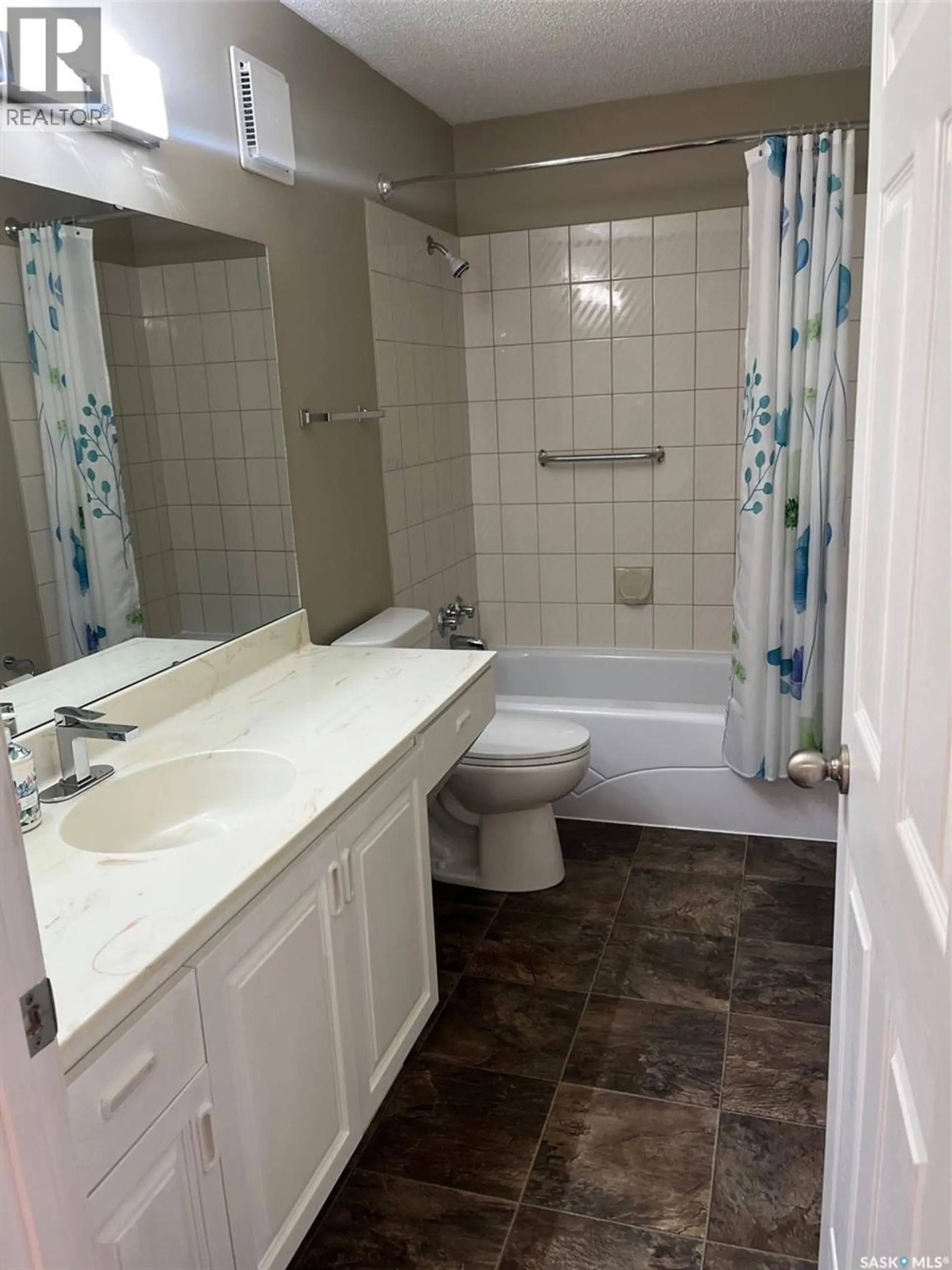 #304 408 Heritage DRIVE - Image 10