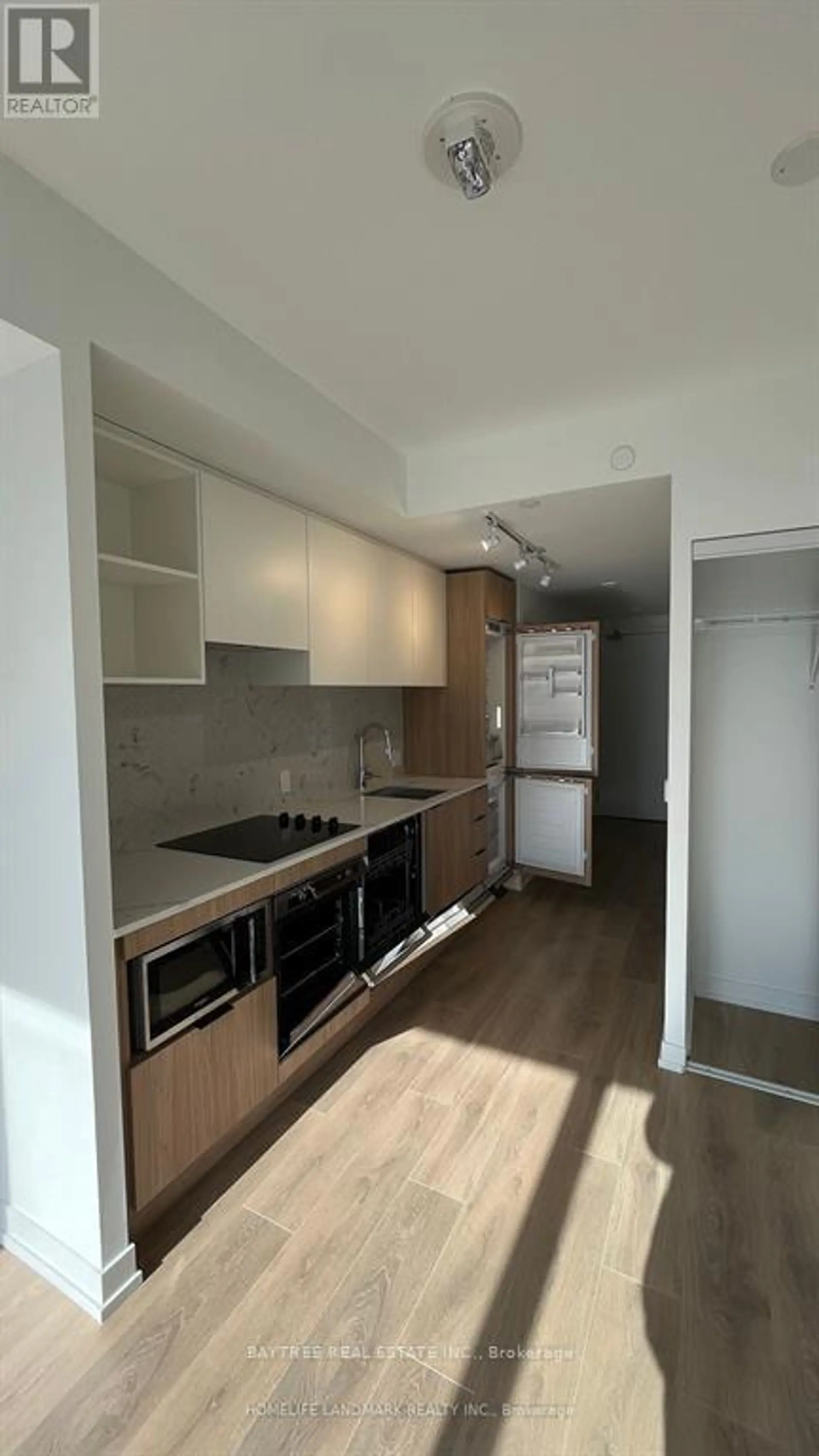 #2309 82 DALHOUSIE STREET - Image 3