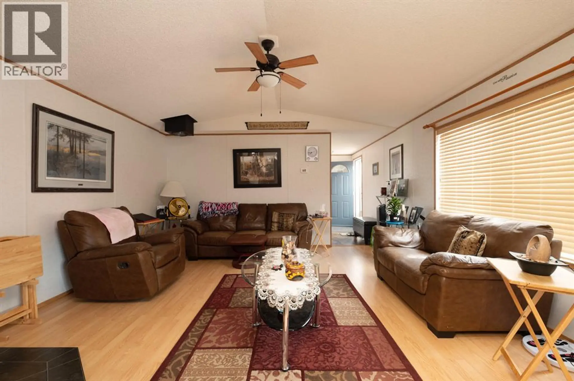 240 Palomino Close - Image 2