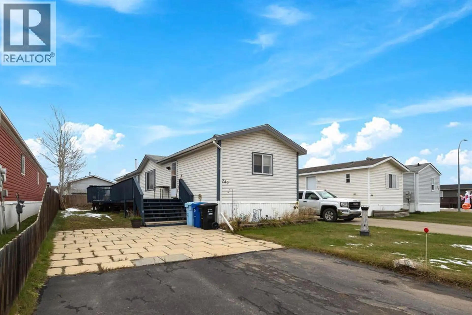 240 Palomino Close - Image 1