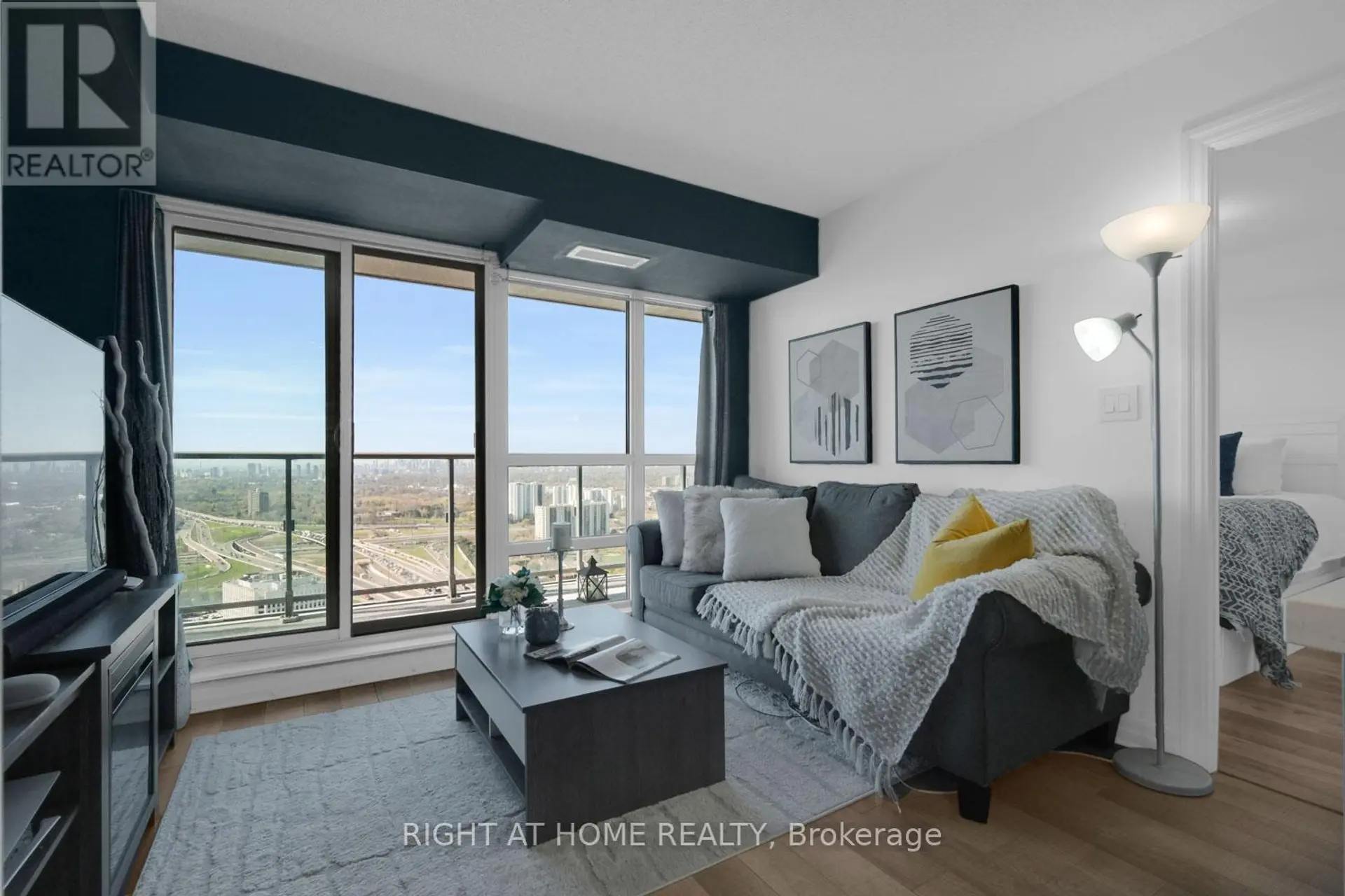 #3801 2015 SHEPPARD AVENUE - Image 1