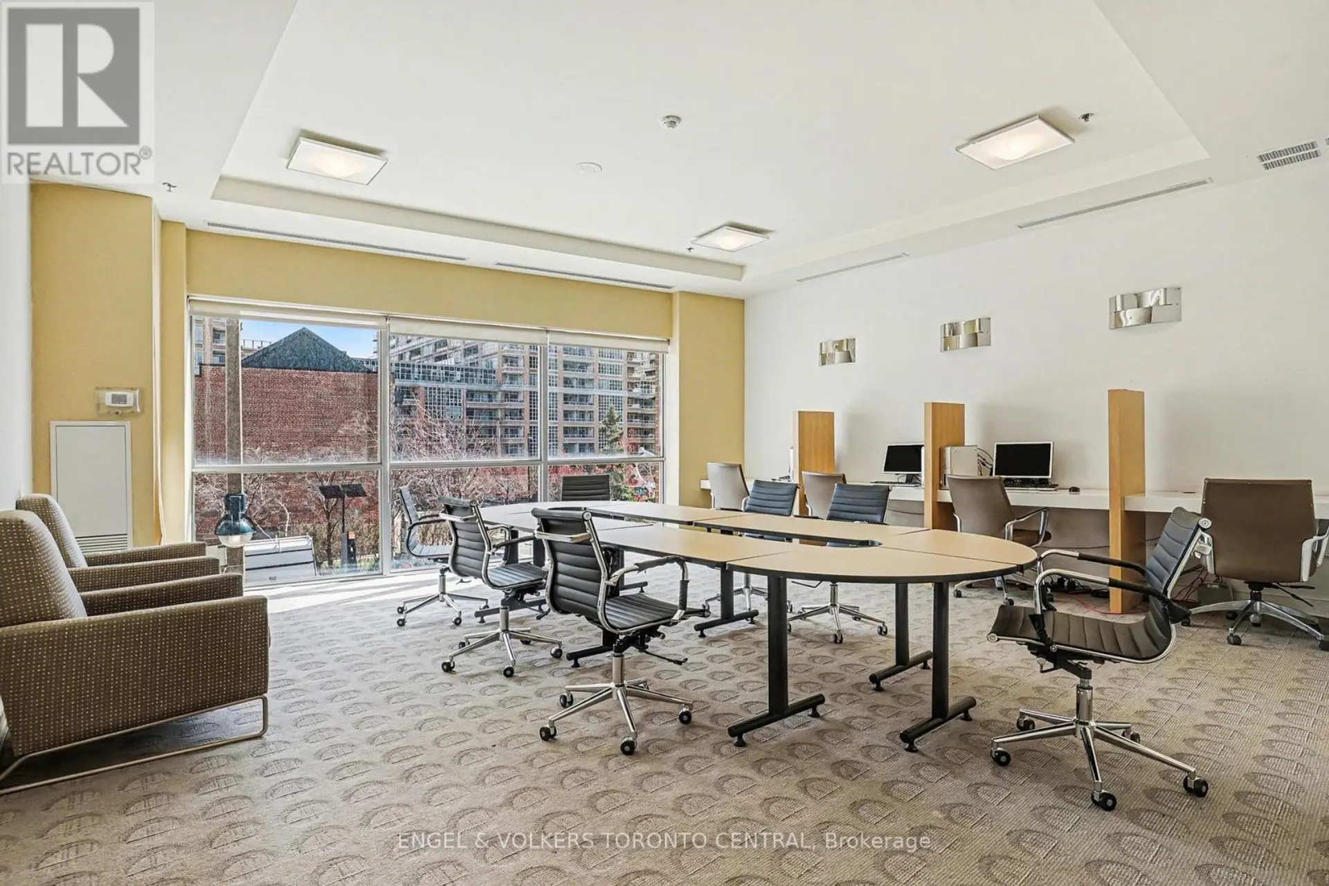 #207 80 WESTERN BATTERY ROAD - Image 14