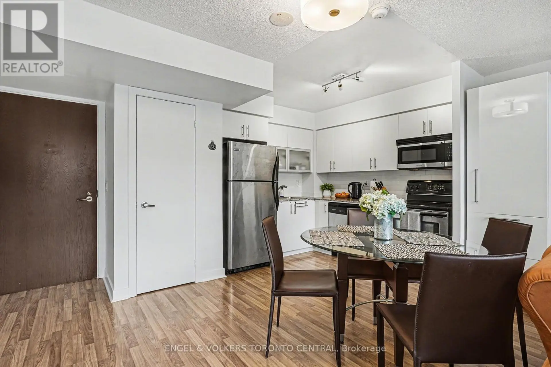 #207 80 WESTERN BATTERY ROAD - Image 4