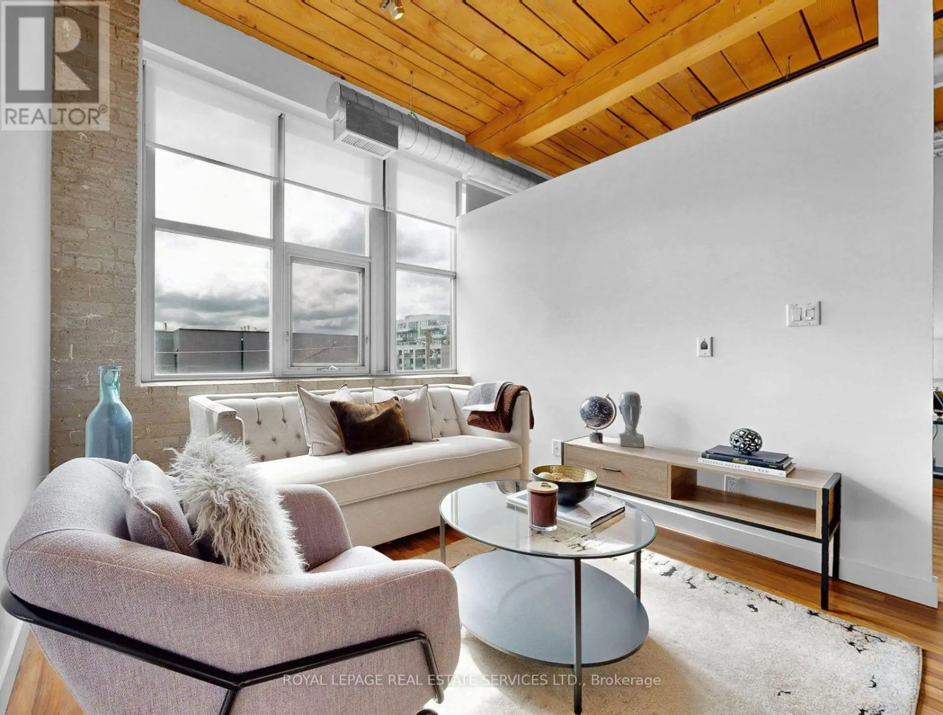 #405 2154 DUNDAS STREET W - Image 12