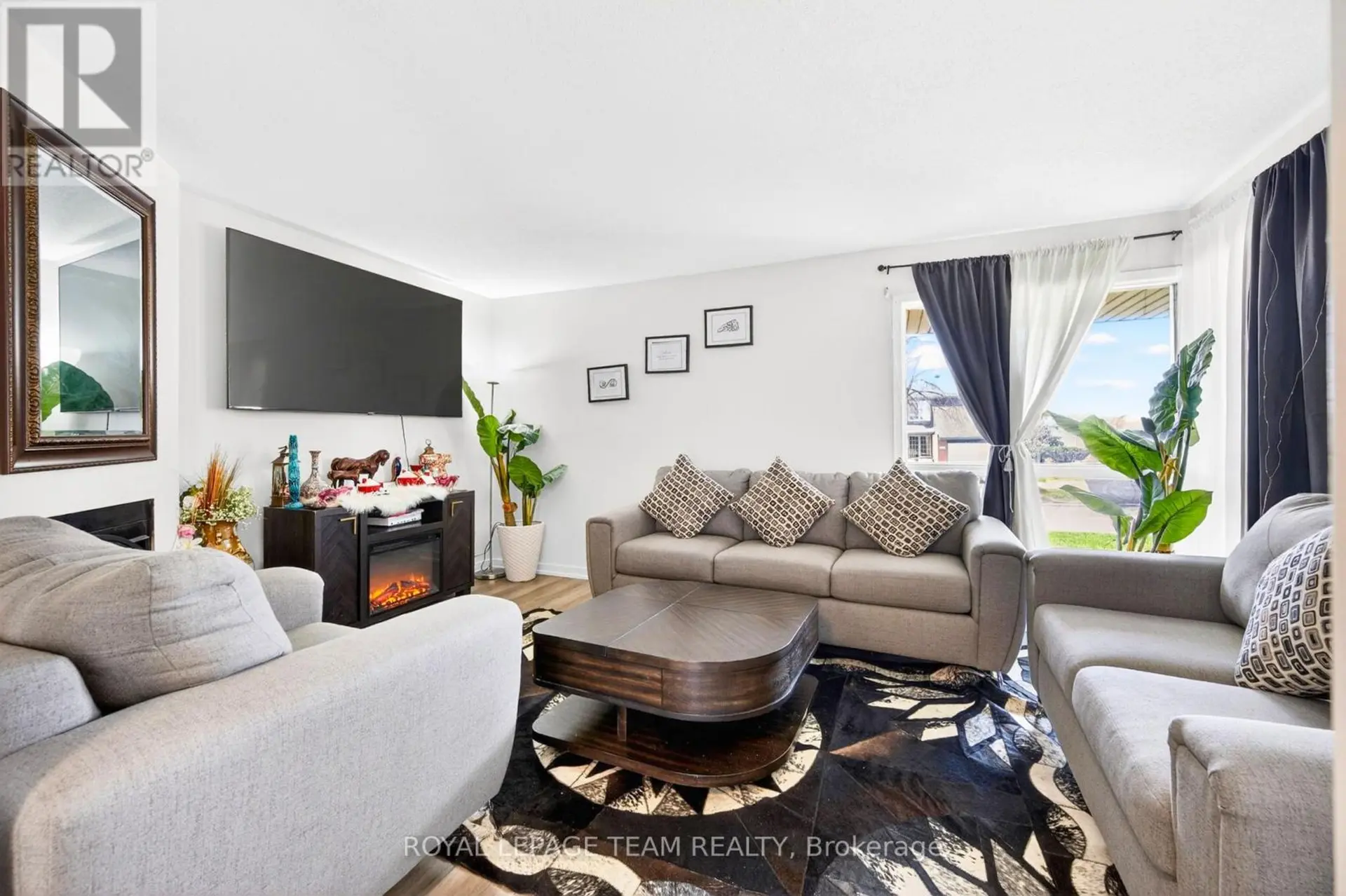 1631 SAXONY CRESCENT - Image 3