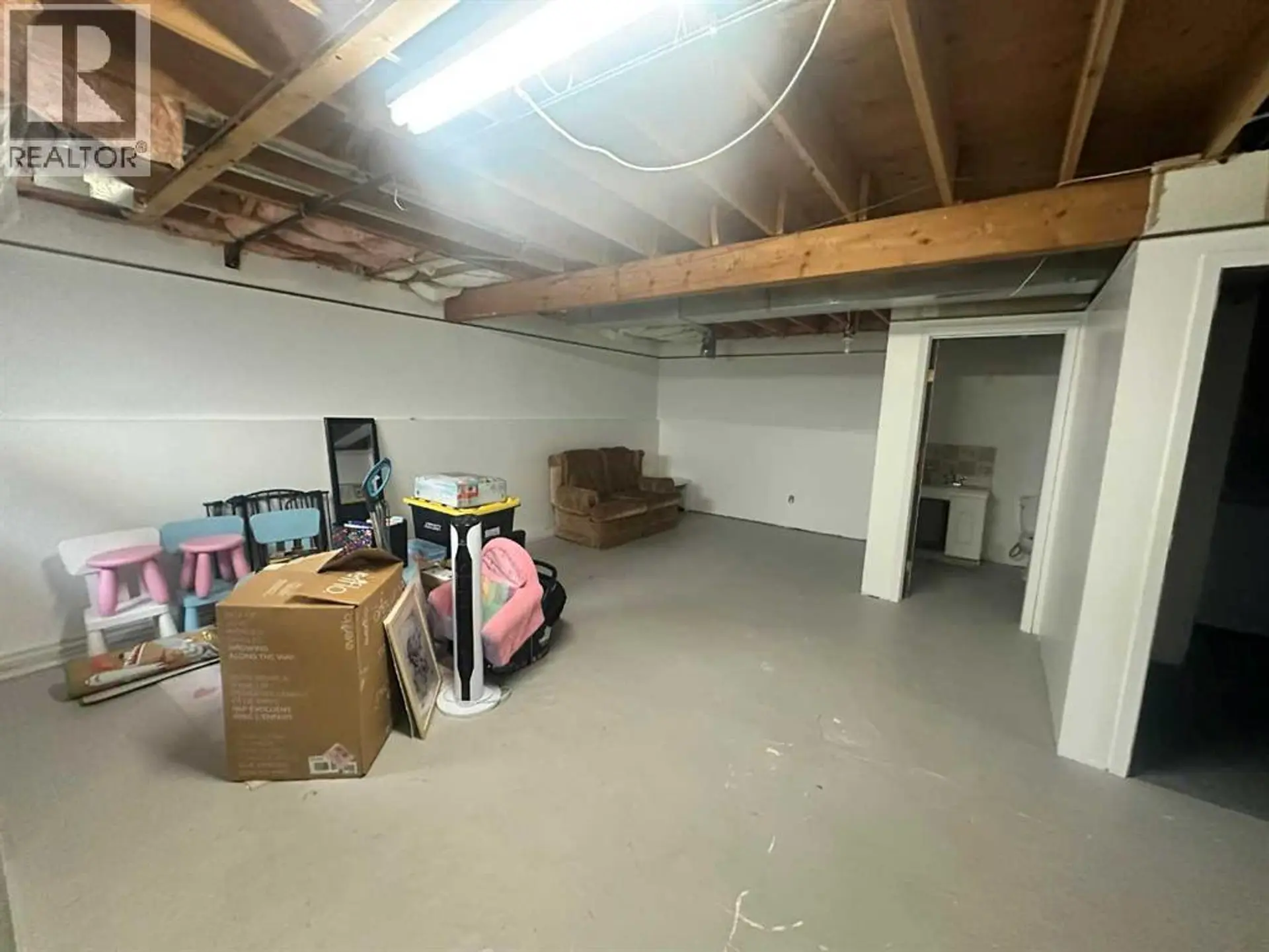 3905 52 Avenue - Image 18