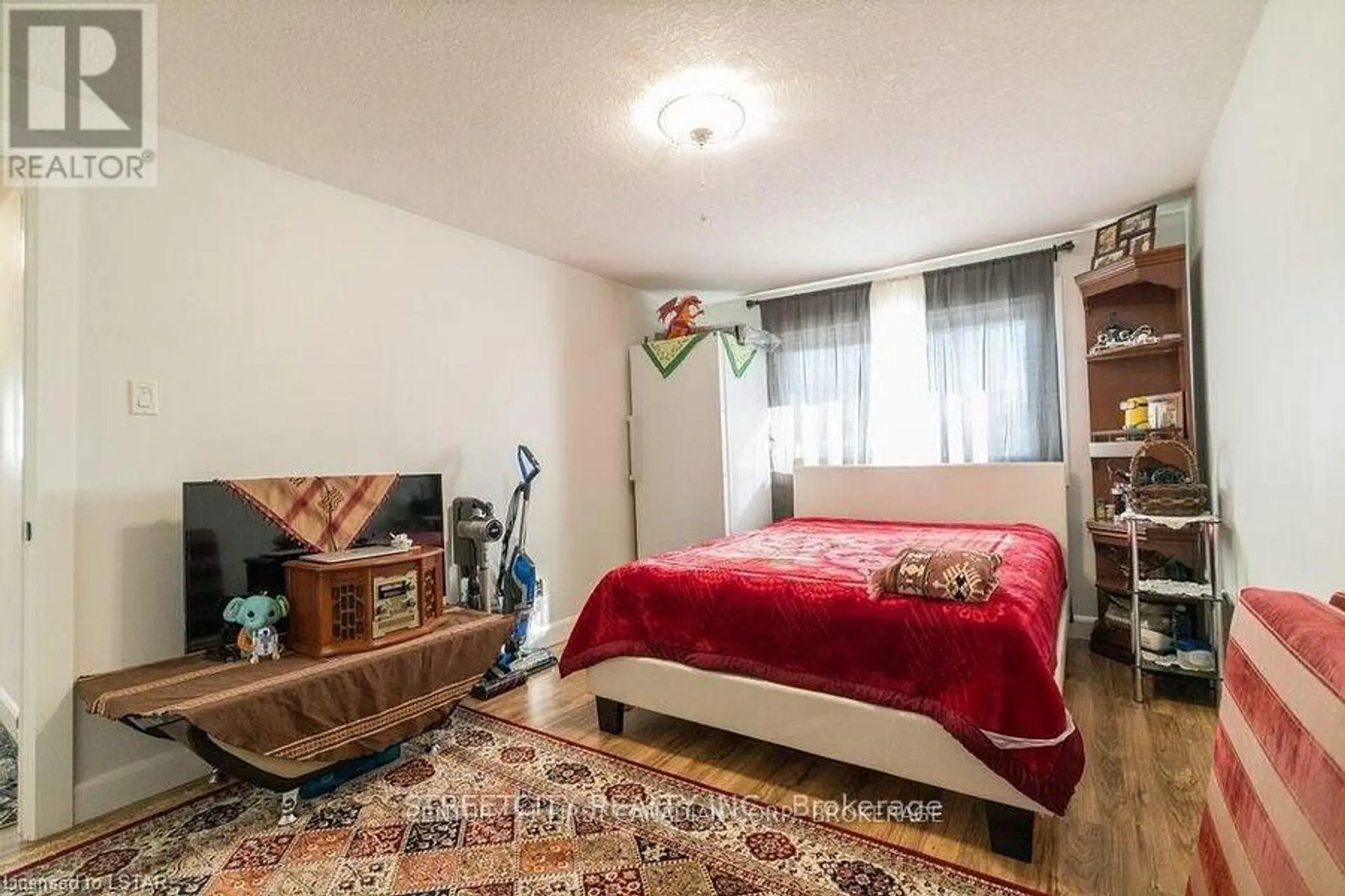 43 RENNY CRESCENT - Image 12
