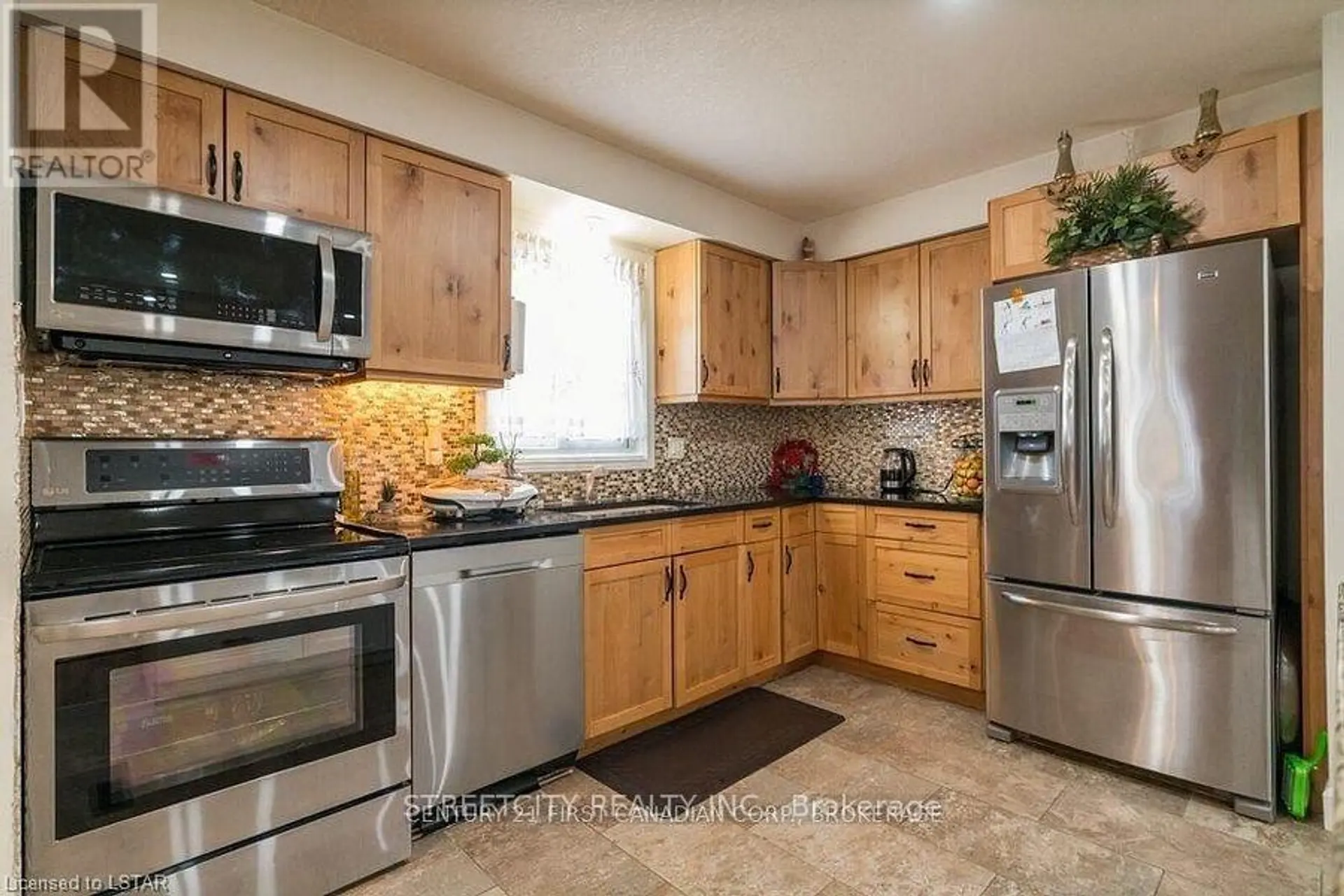 43 RENNY CRESCENT - Image 13