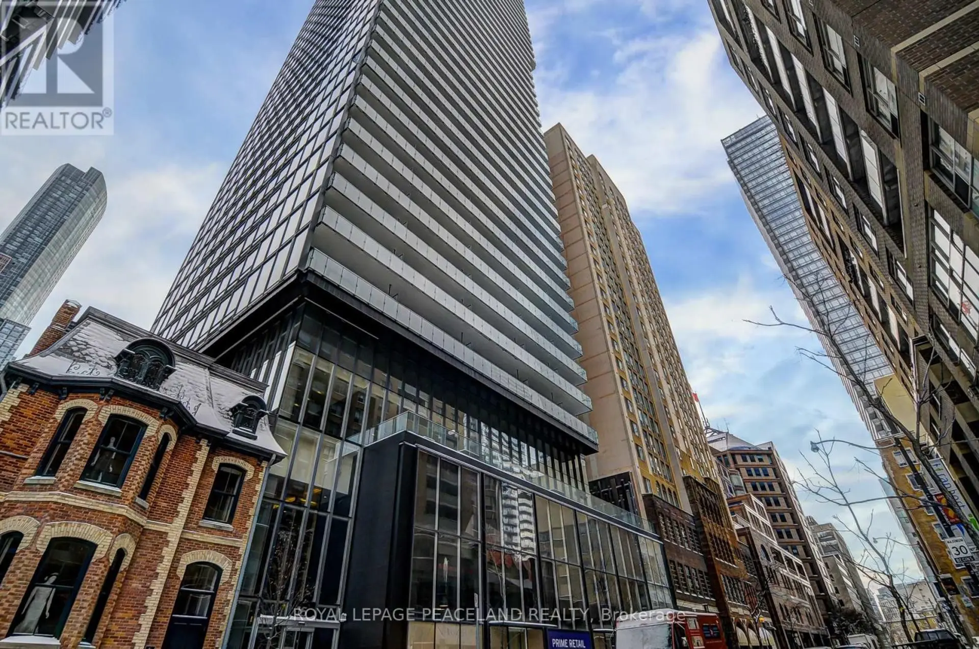 #808 15 GRENVILLE STREET - Image 1