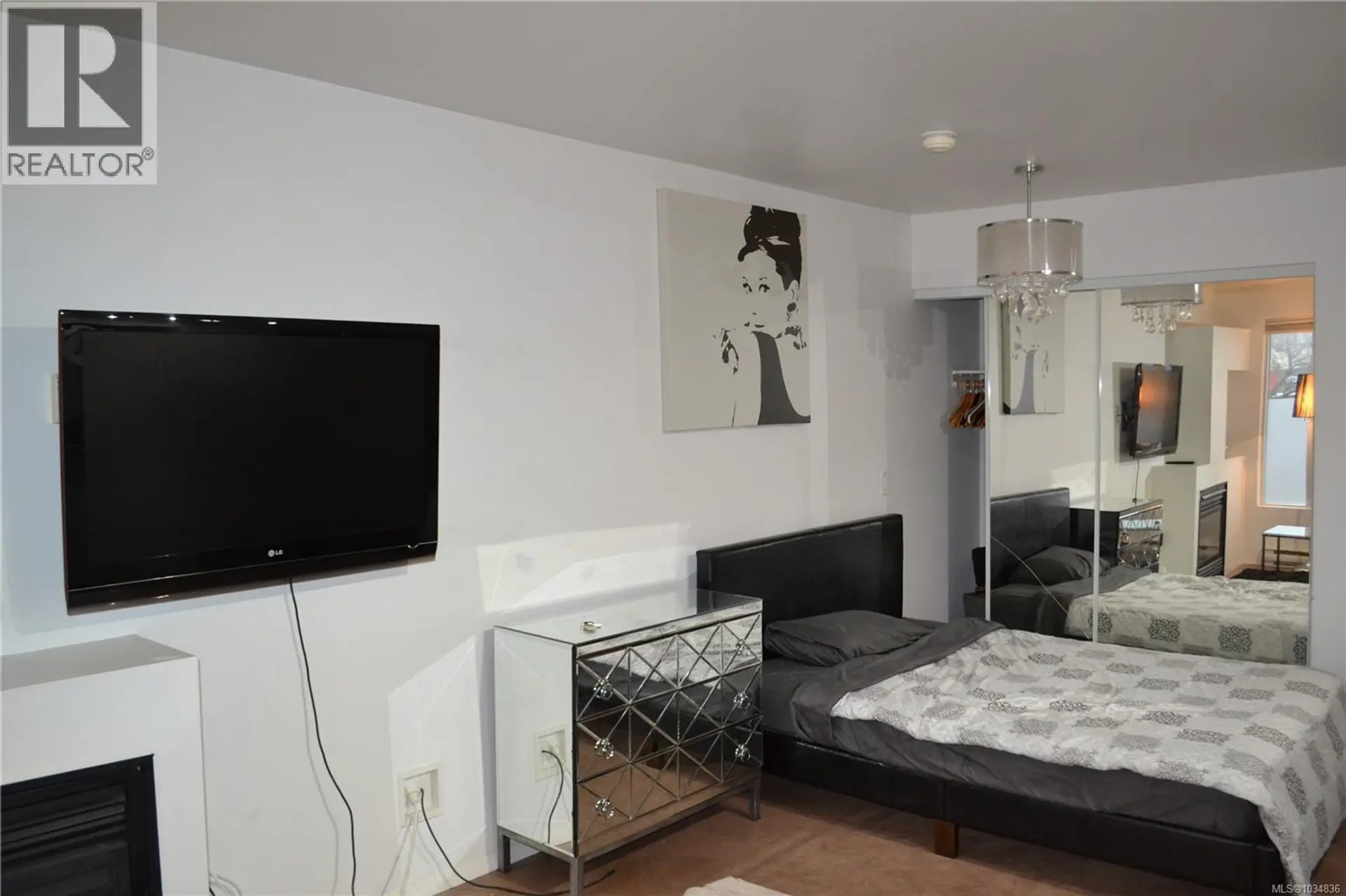 #208 932 Johnson St - Image 4