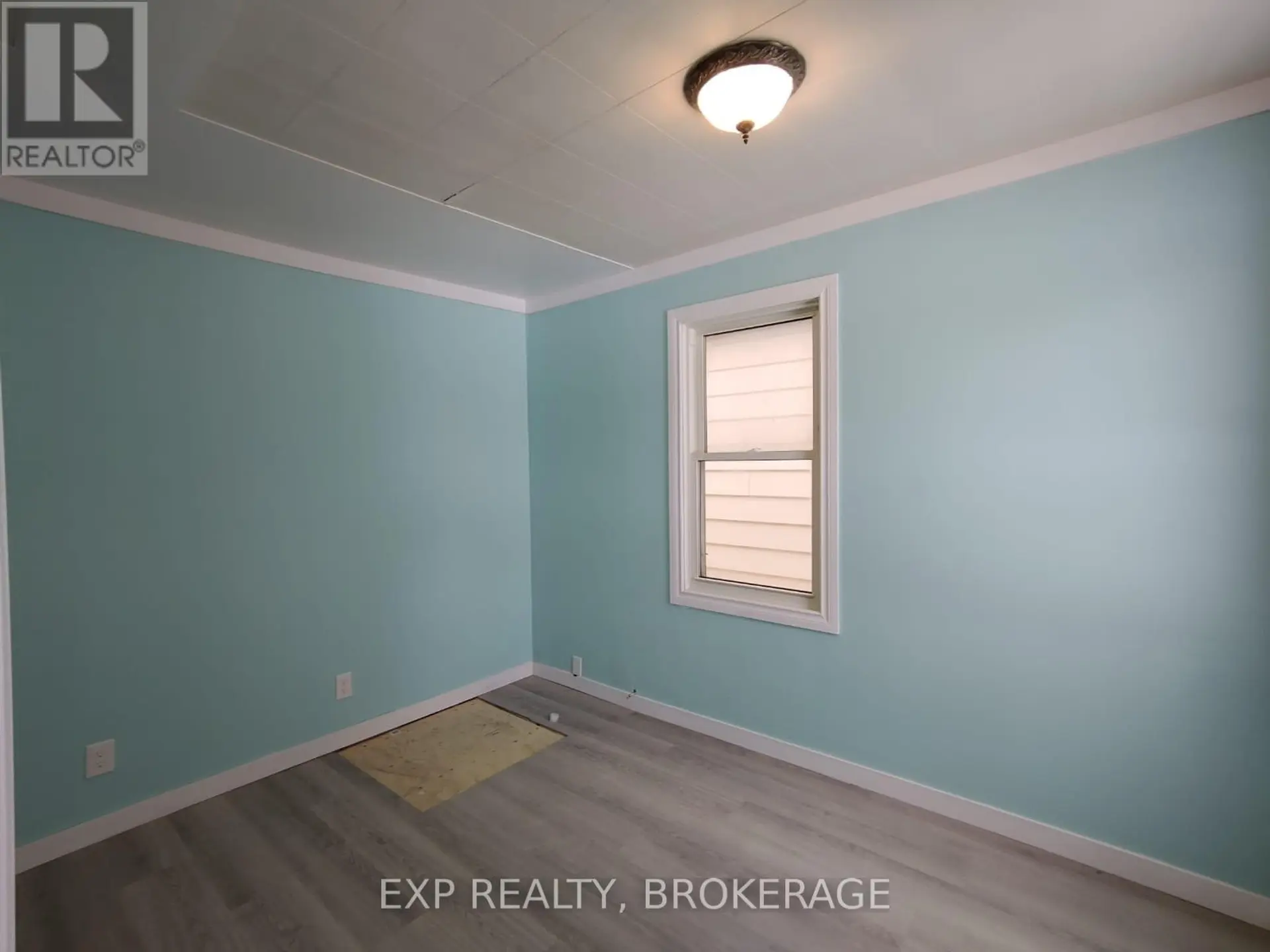 16 LOUIS STREET - Image 6